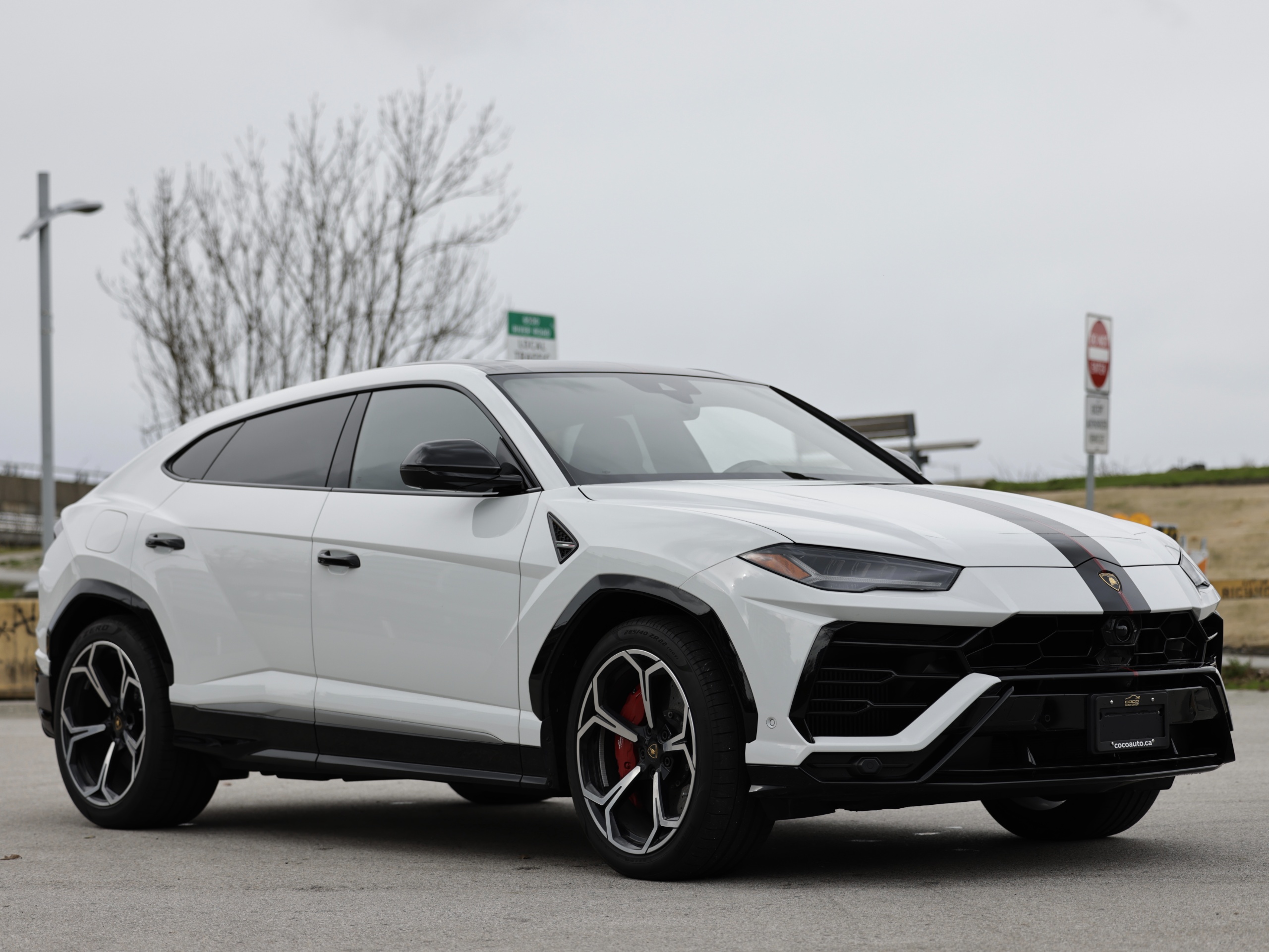 2019 Lamborghini URUS - Image 1
