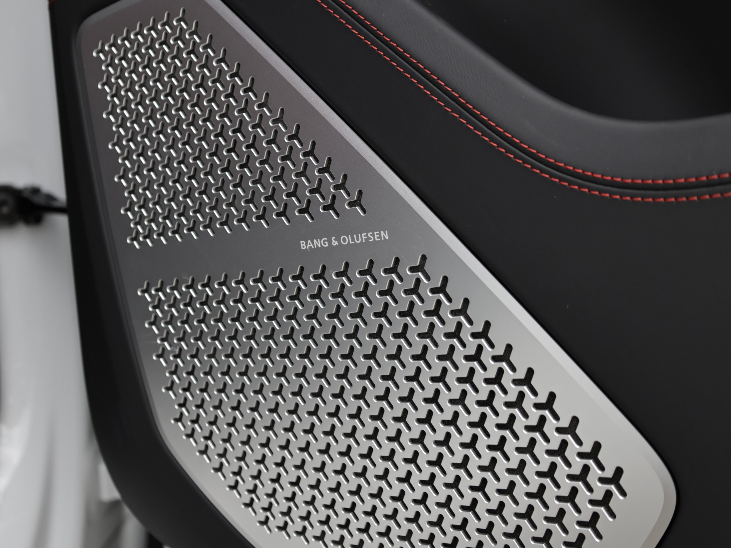 2019 Lamborghini URUS - Image 20