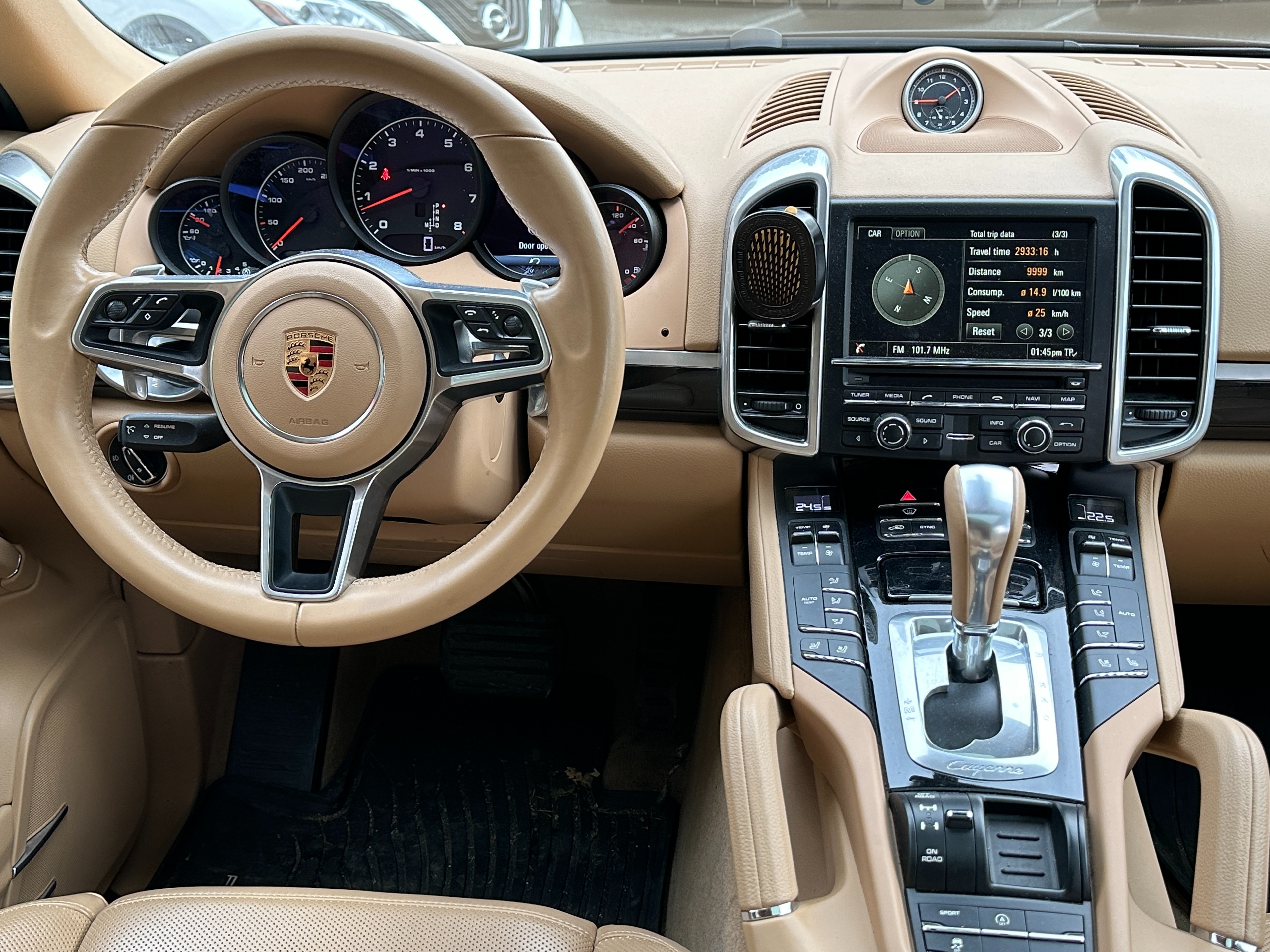 2016 Porsche Cayenne - Image 12