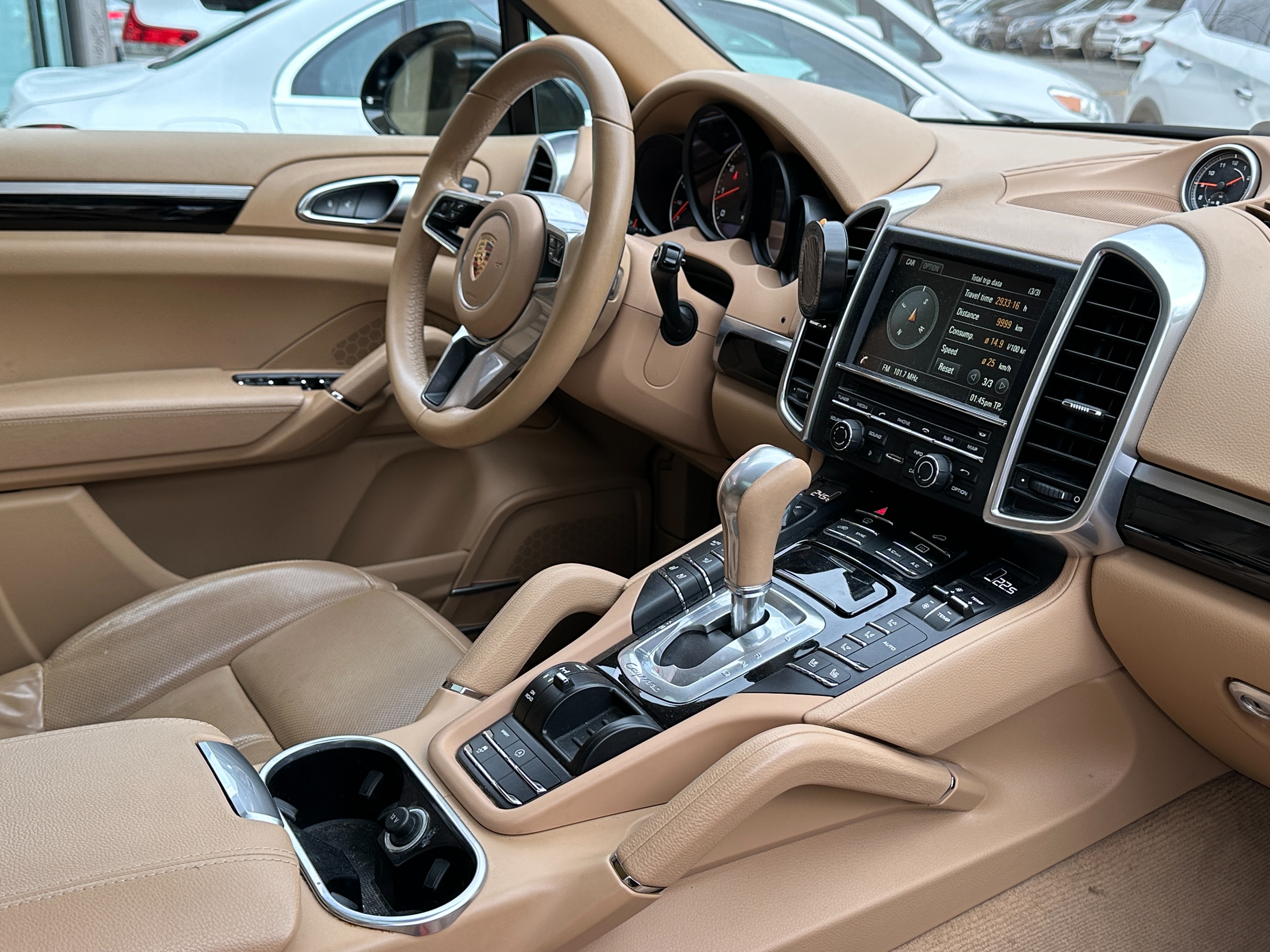 2016 Porsche Cayenne - Image 11