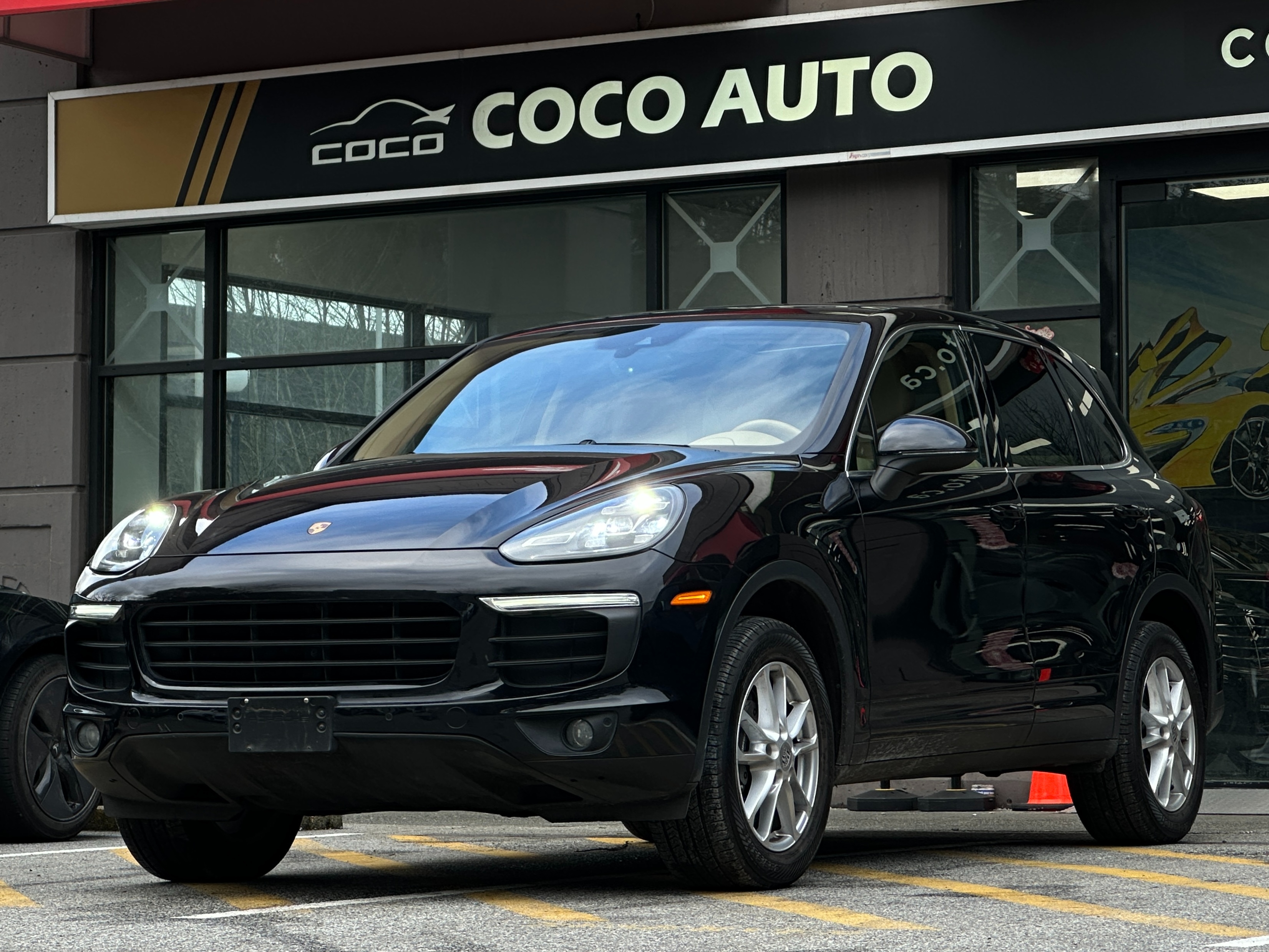 2016 Porsche Cayenne - Image 4