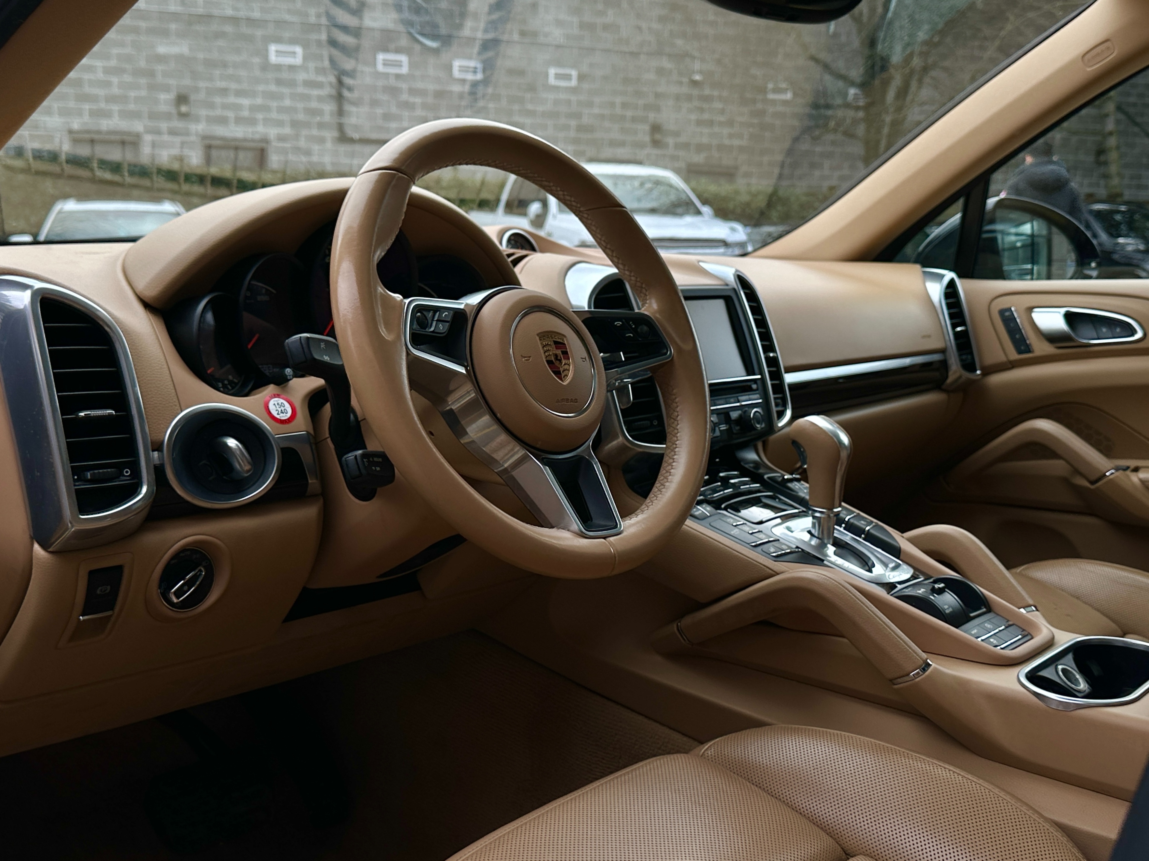 2016 Porsche Cayenne - Image 15