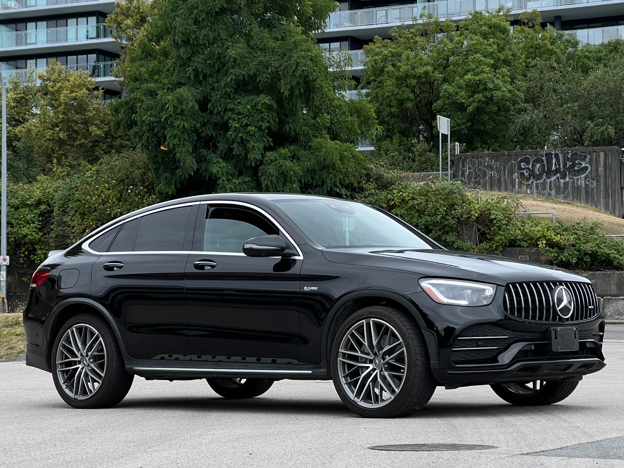 2022 Mercedes-Benz glc43 | BC Local - Image 2
