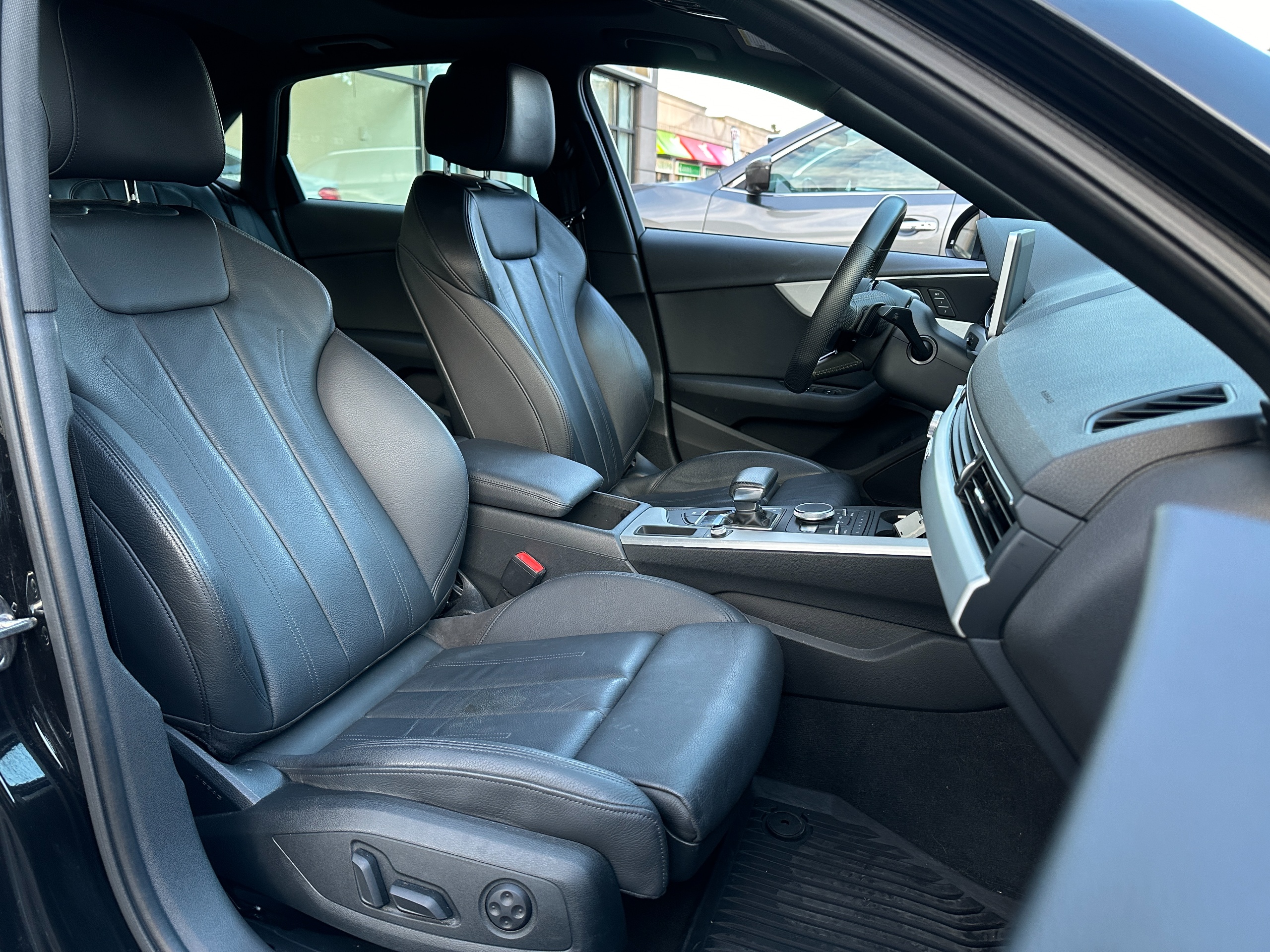 2018 Audi A4 - Image 10