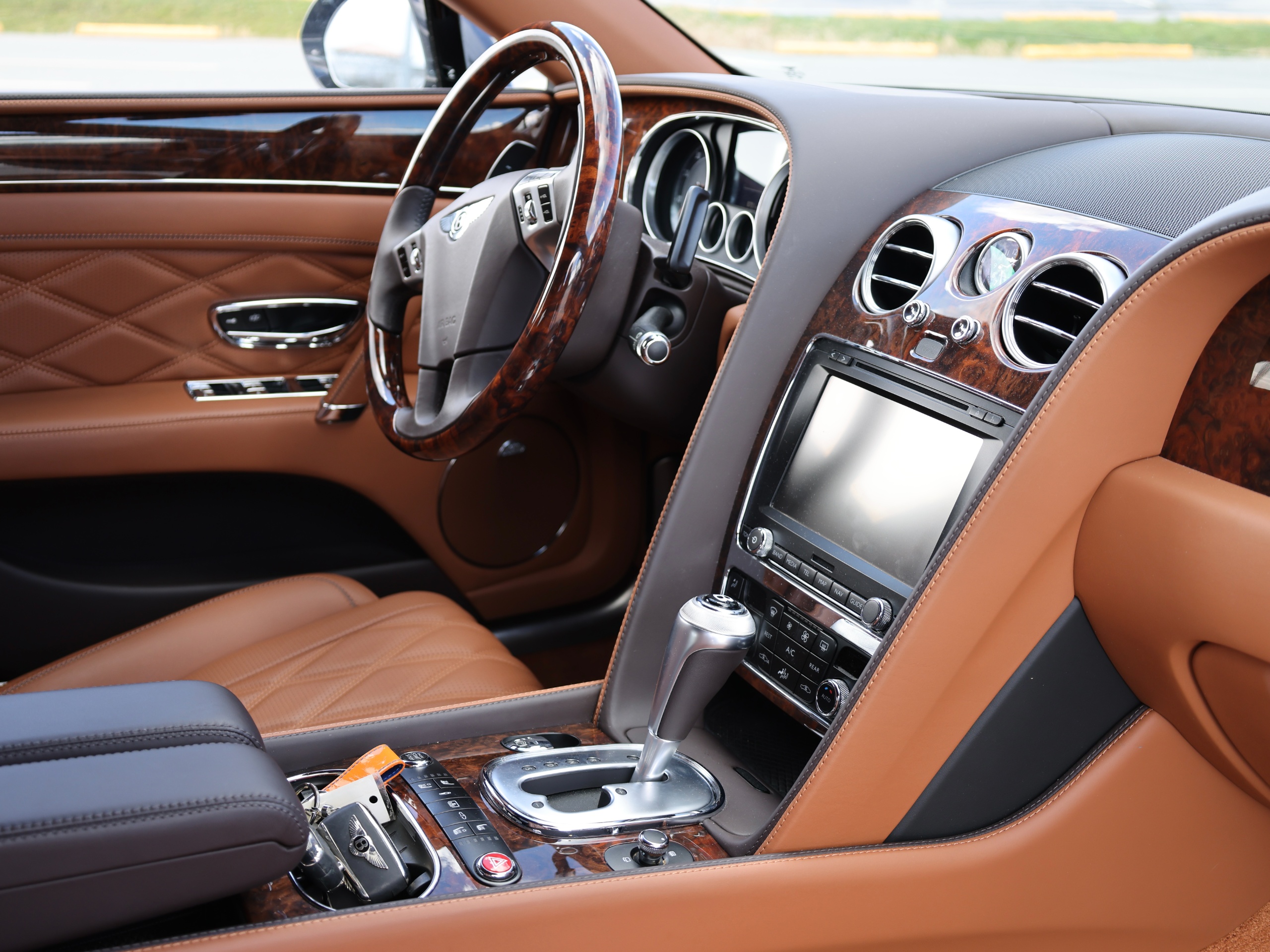 2015 Bentley Flying - Image 10