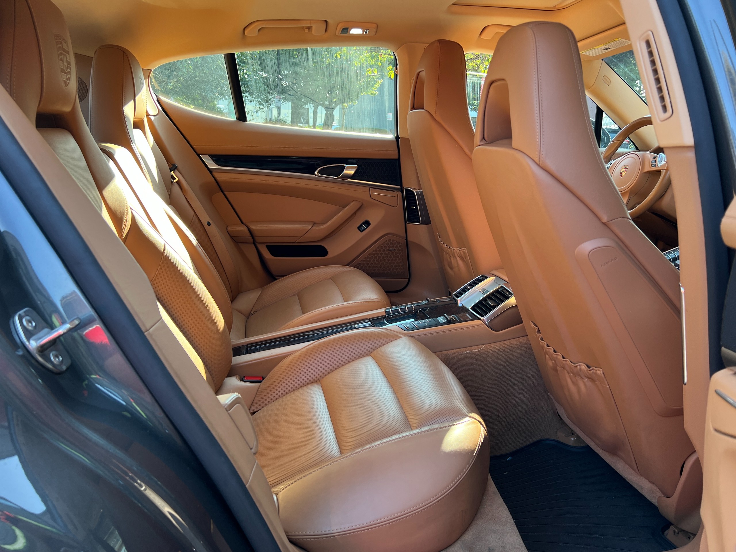 2016 Porsche Panamera S e-hybrid | No accident | BC Local | low km - Image 17