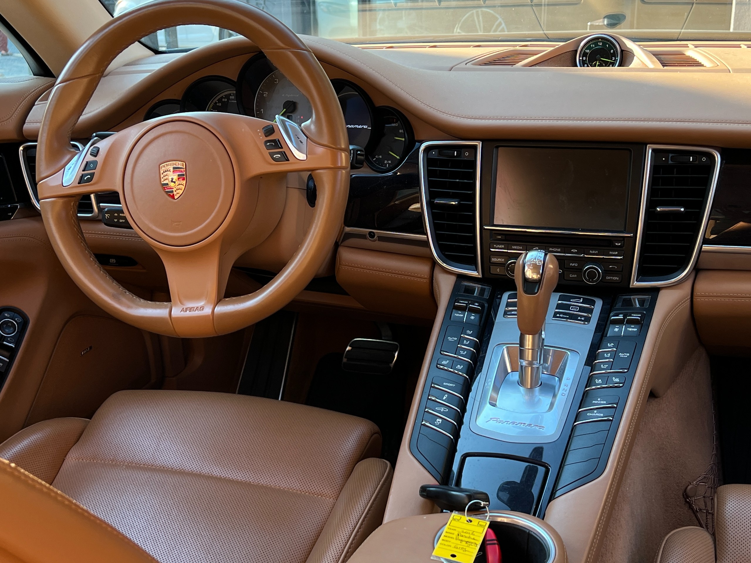 2016 Porsche Panamera S e-hybrid | No accident | BC Local | low km - Image 12