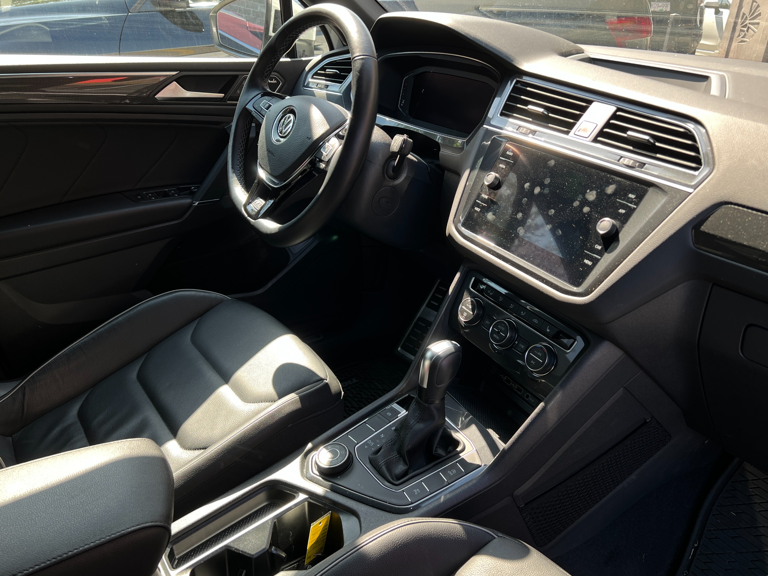 2020 Volkswagen Tiguan 4 motion - Image 16