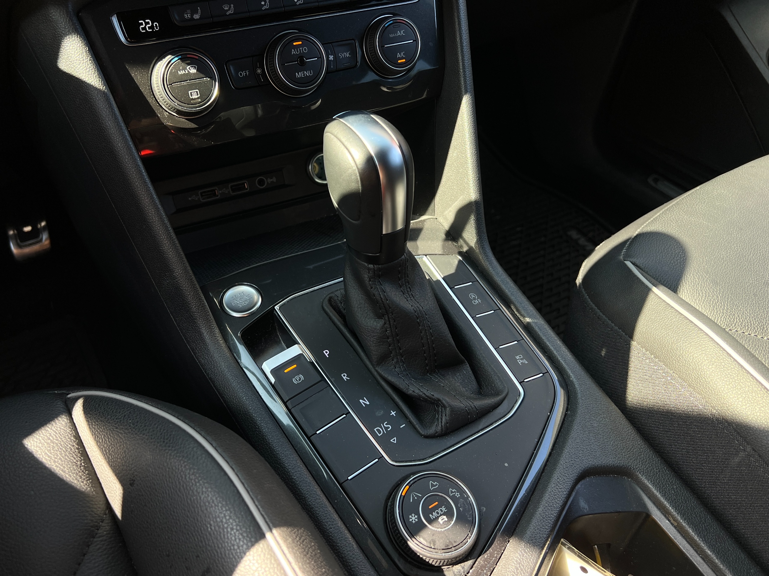 2020 Volkswagen Tiguan 4 motion - Image 14