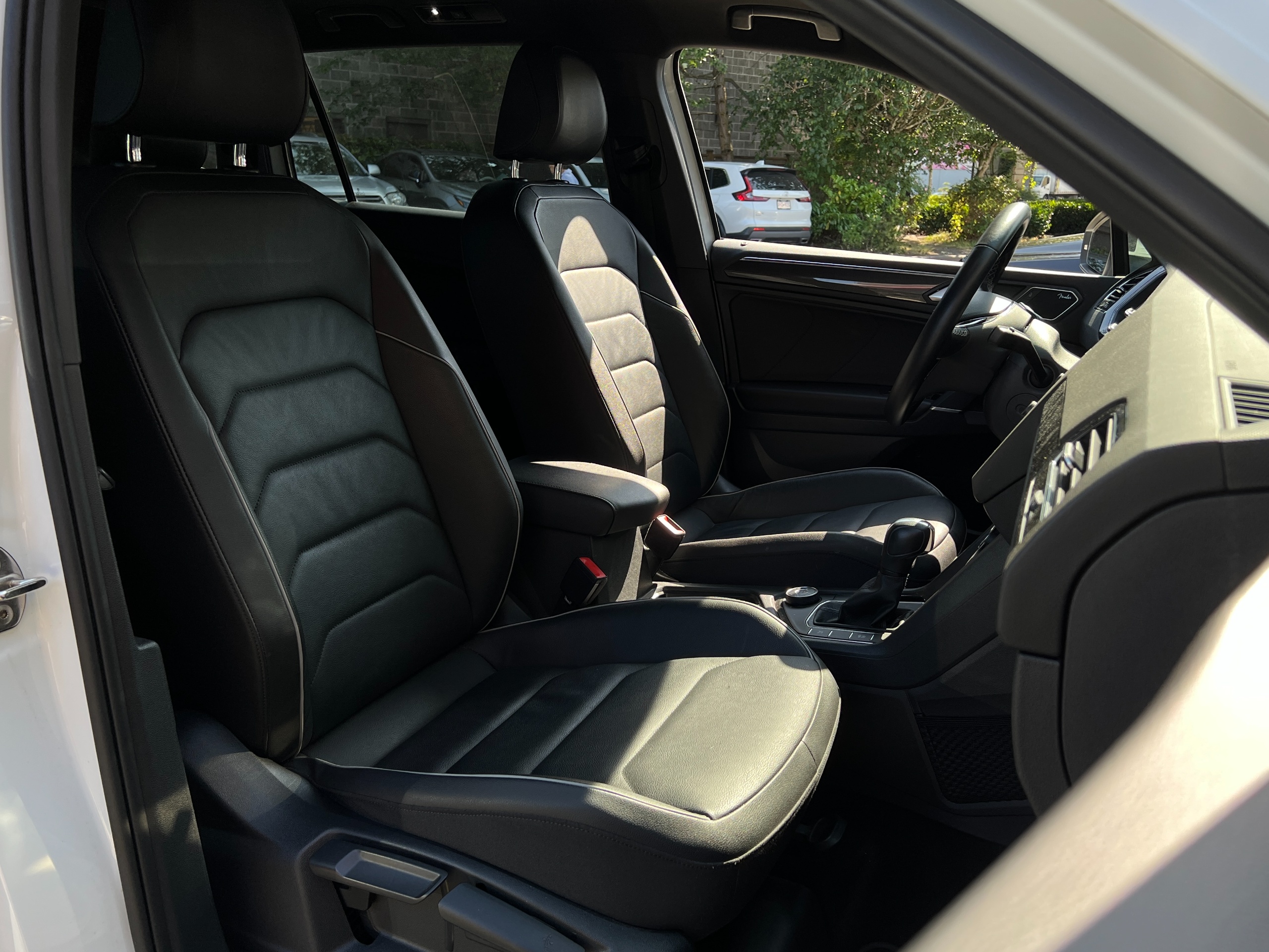 2020 Volkswagen Tiguan 4 motion - Image 12