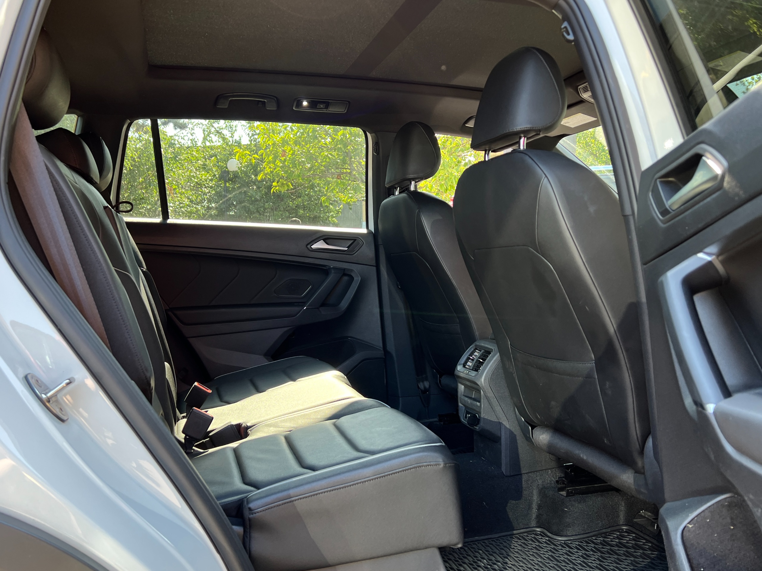 2020 Volkswagen Tiguan 4 motion - Image 17