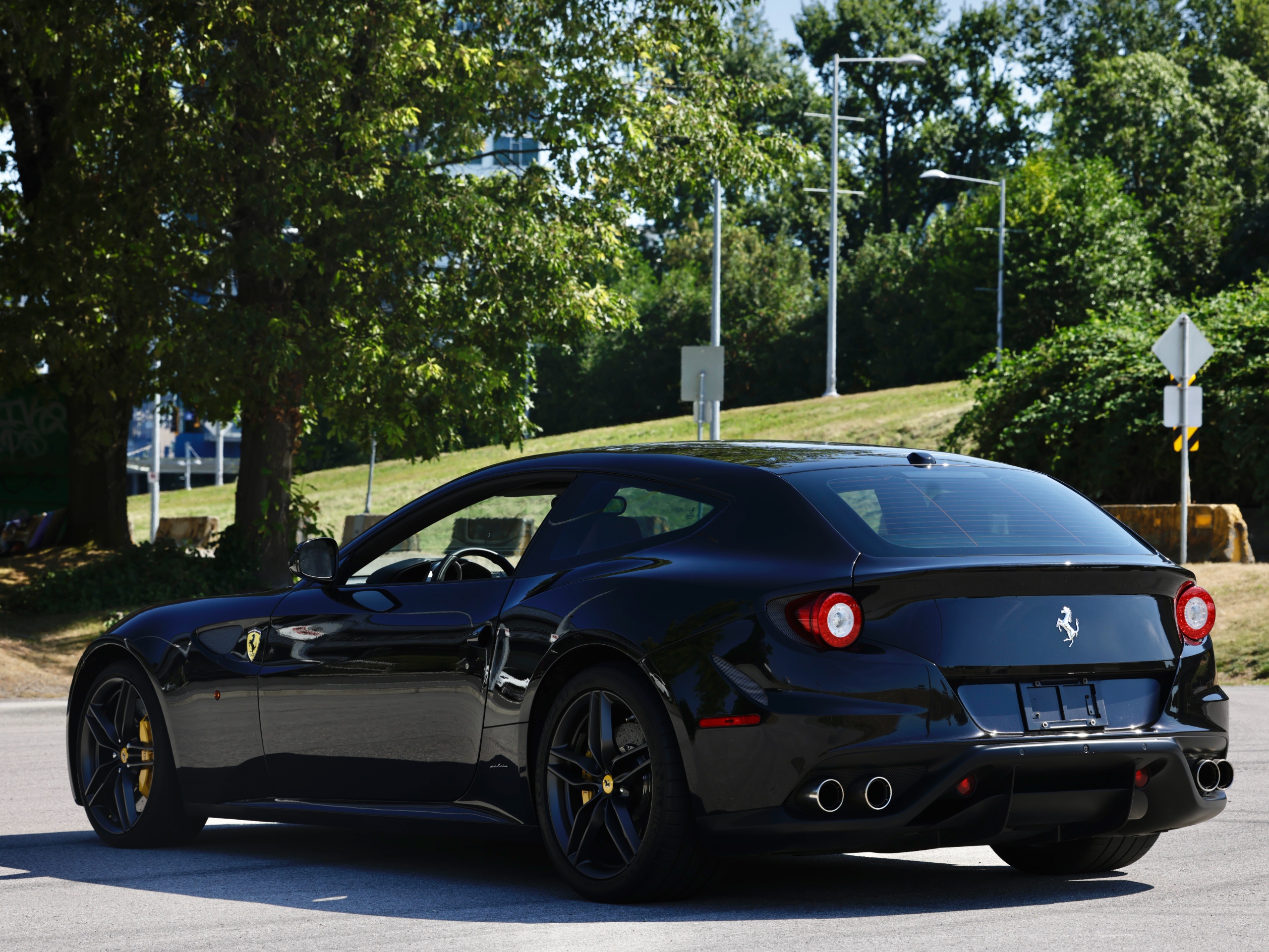 2016 Ferrari FF - Image 6