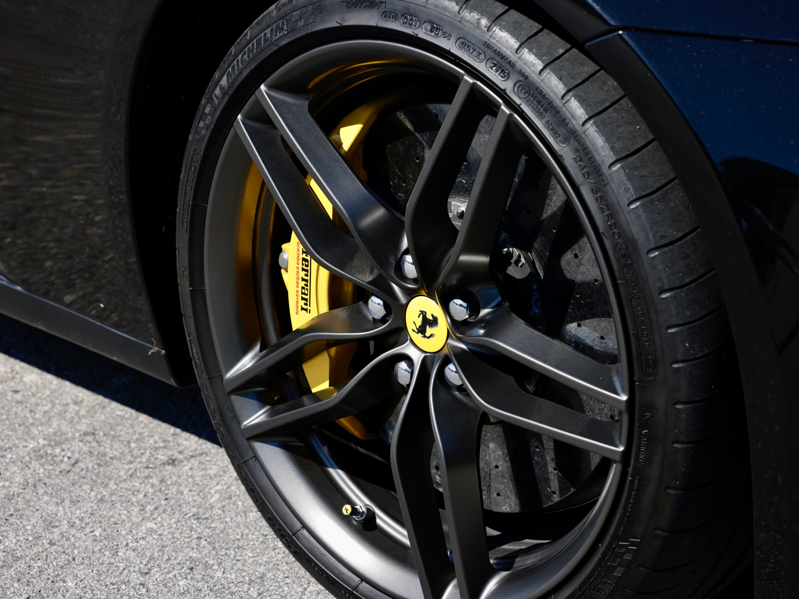 2016 Ferrari FF - Image 22