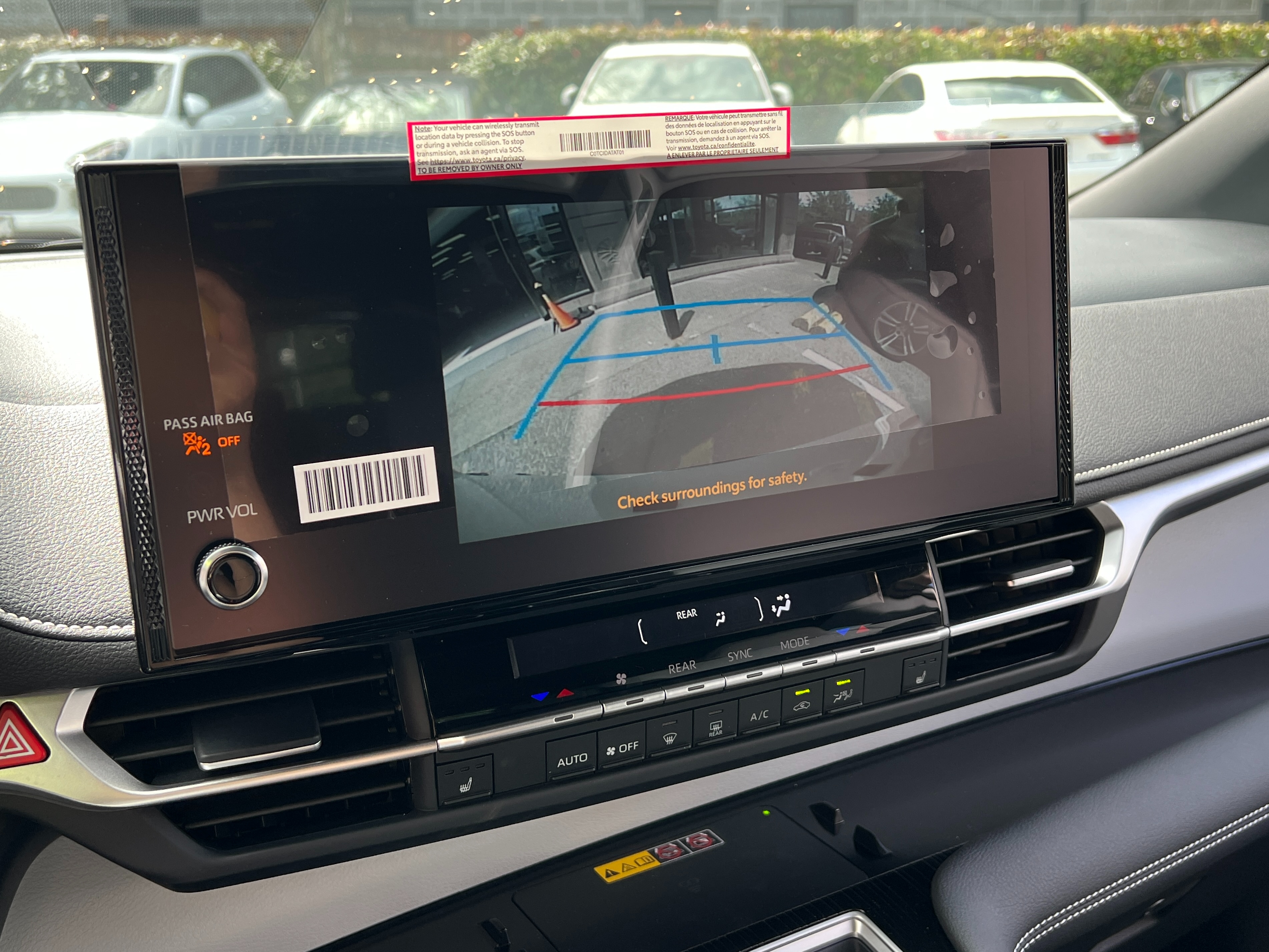 2025 Toyota Sienna - Image 8
