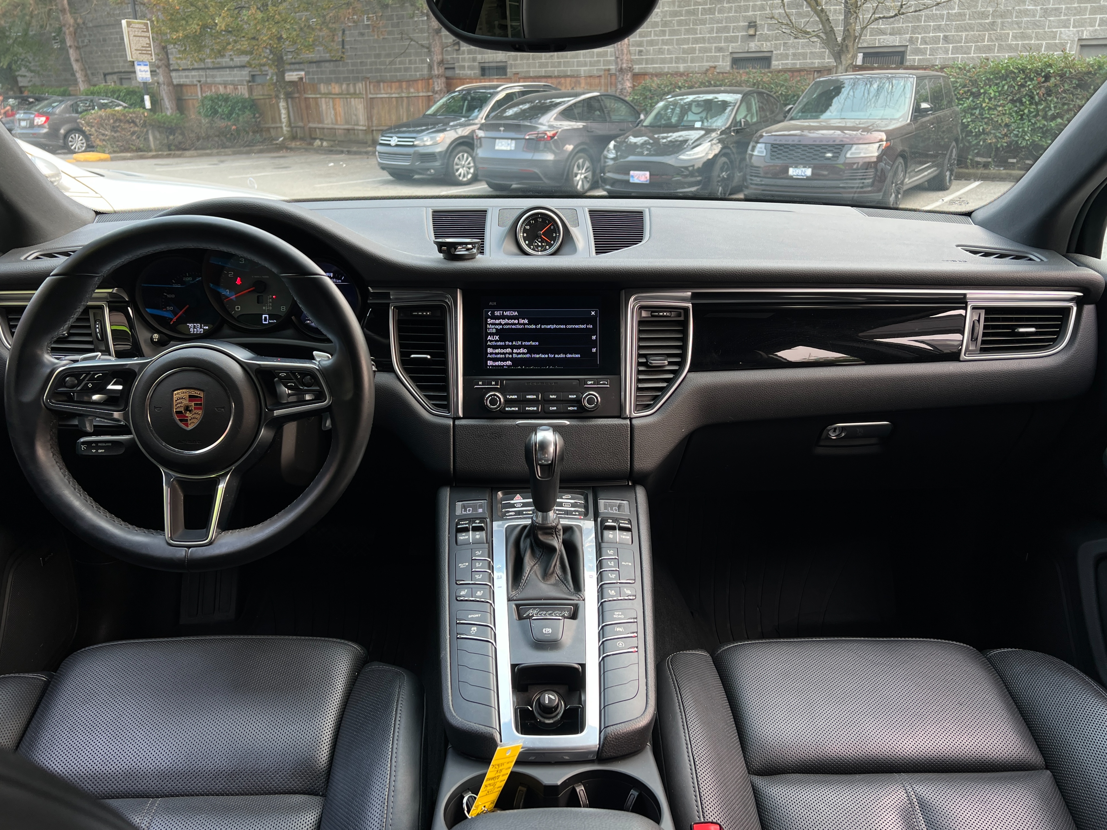 2018 Porsche Macan s - Image 14