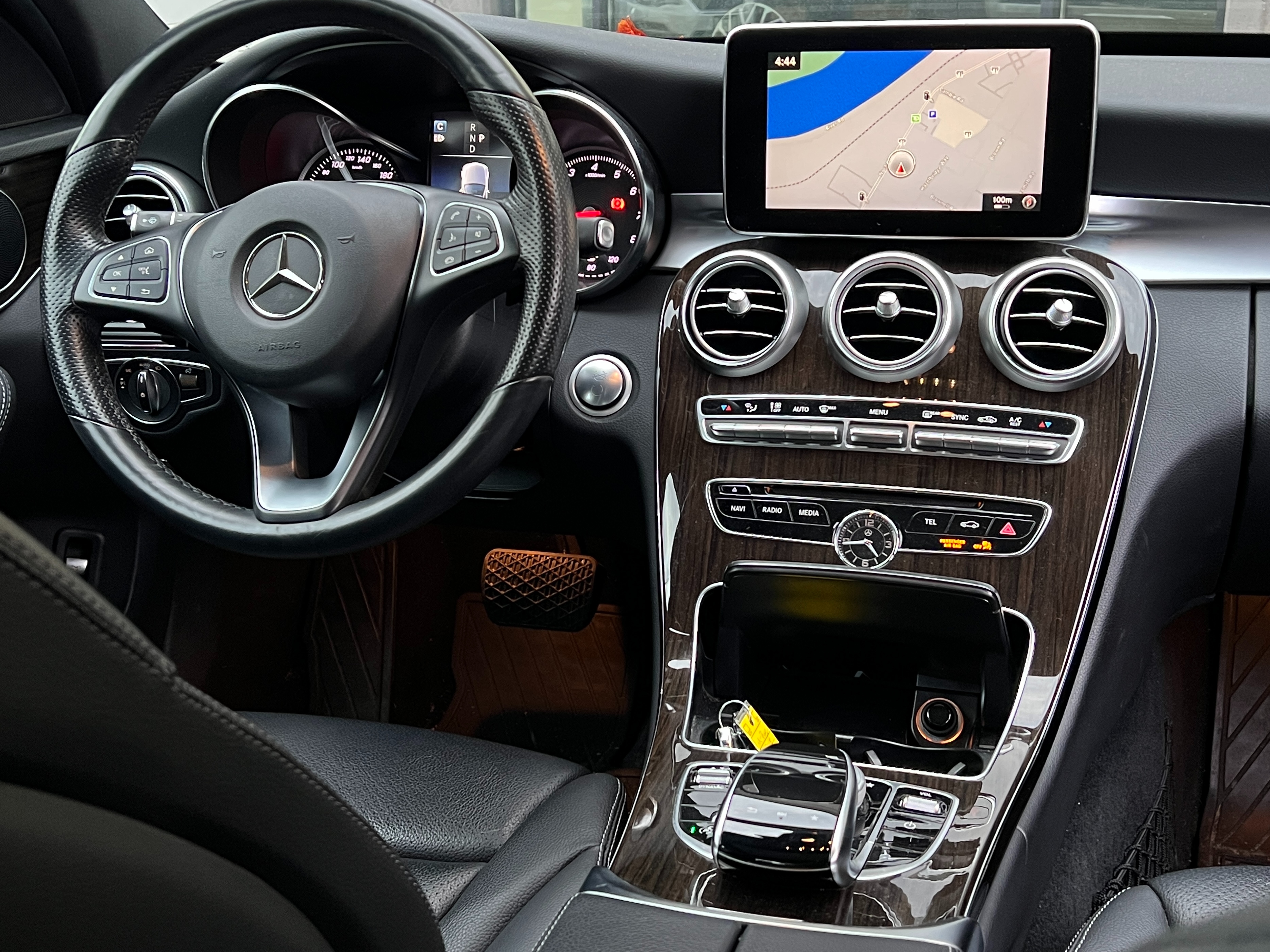 2018 Mercedes-Benz C300 - Image 15