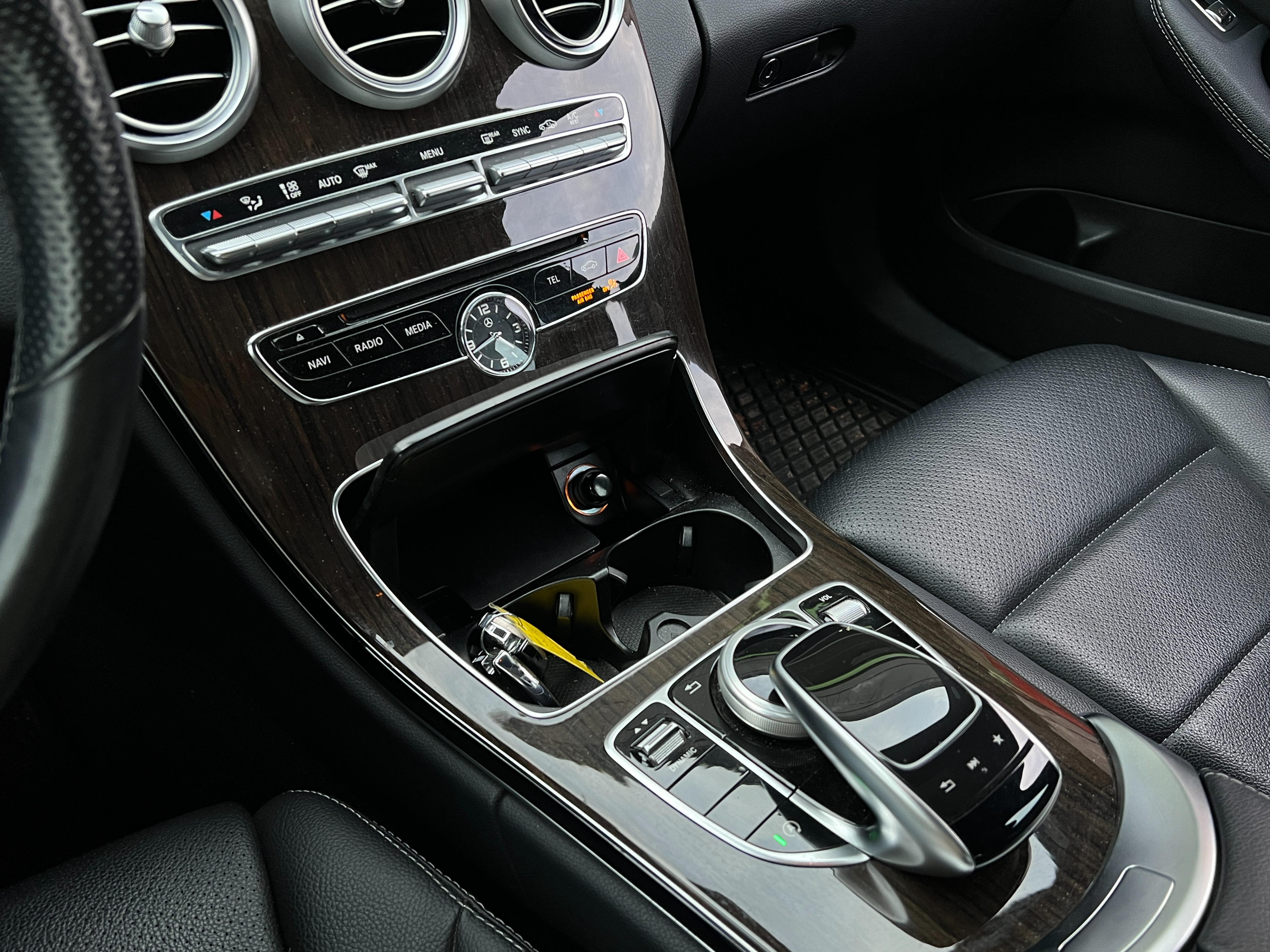 2018 Mercedes-Benz C300 - Image 11