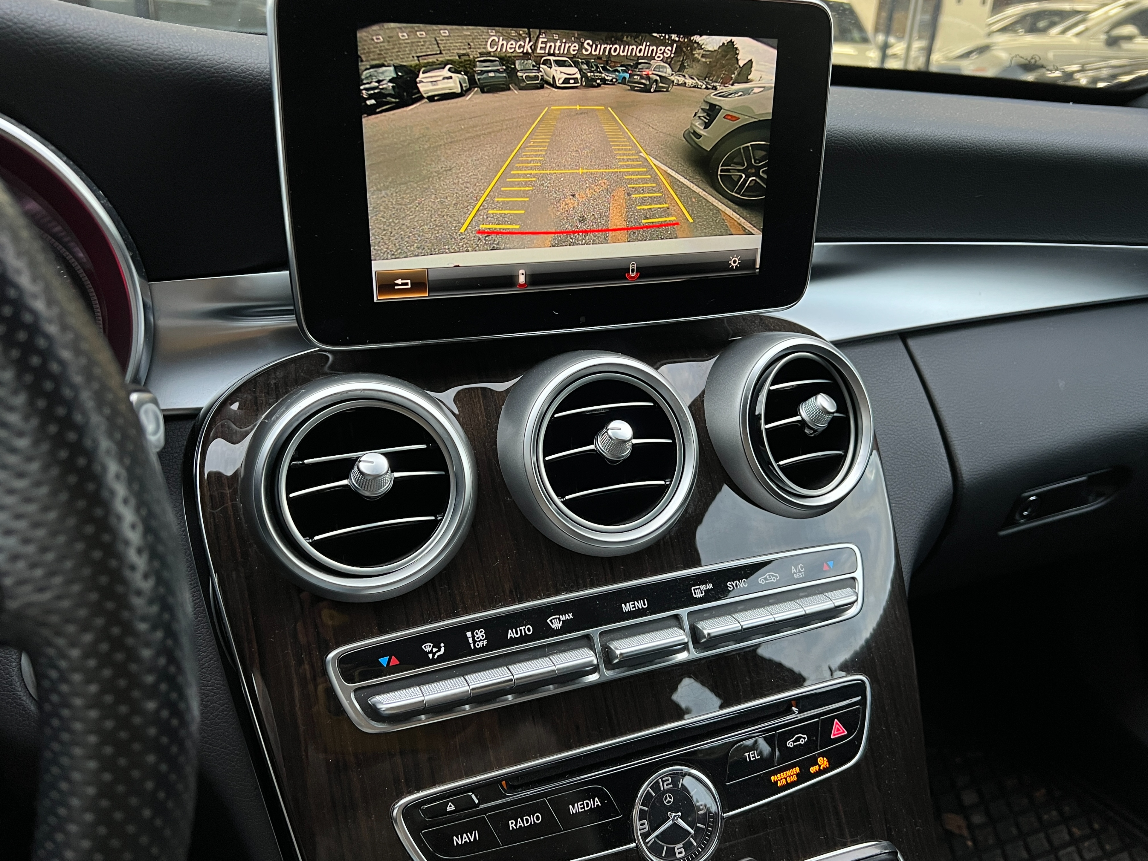 2018 Mercedes-Benz C300 - Image 10