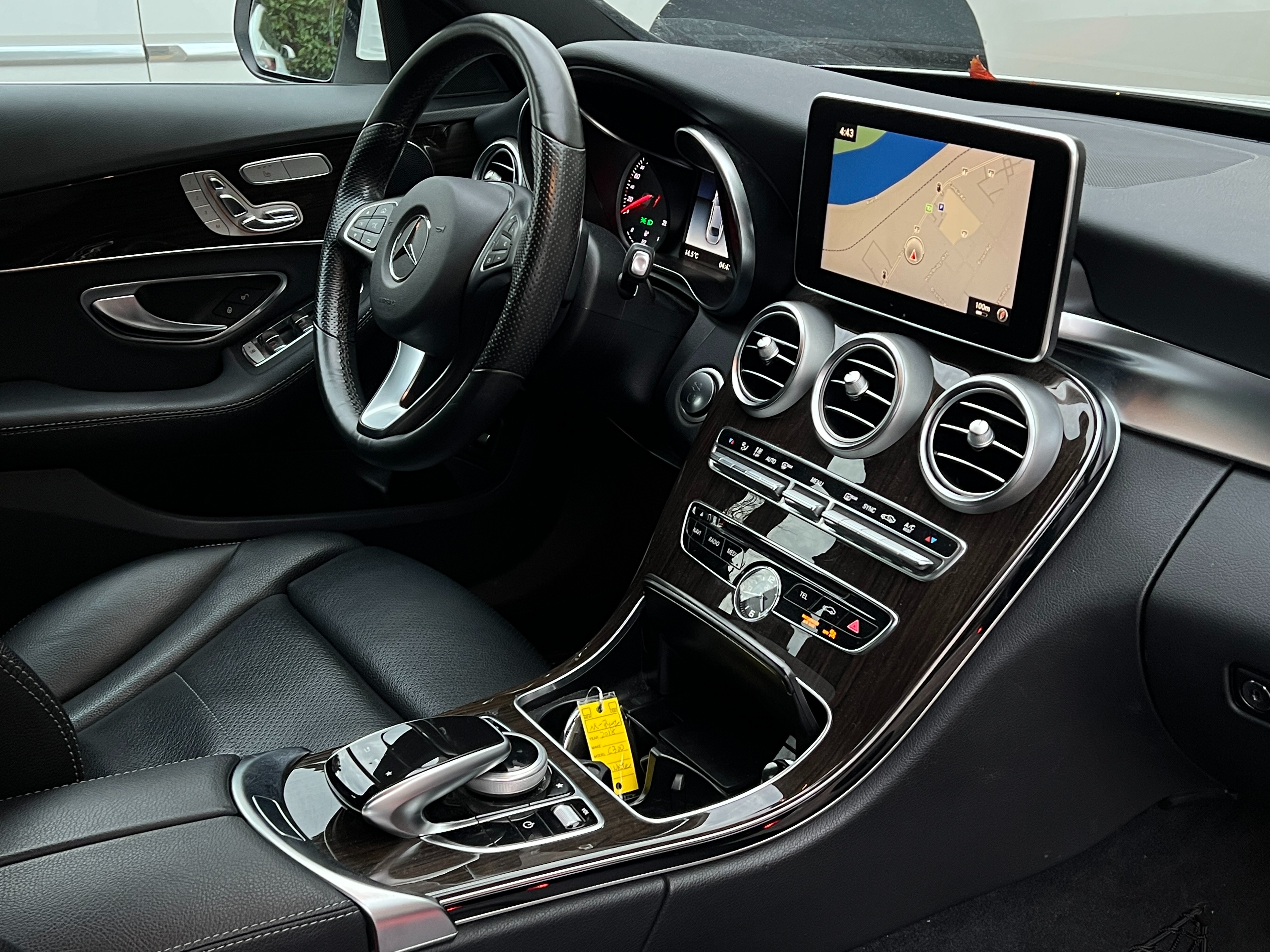 2018 Mercedes-Benz C300 - Image 12