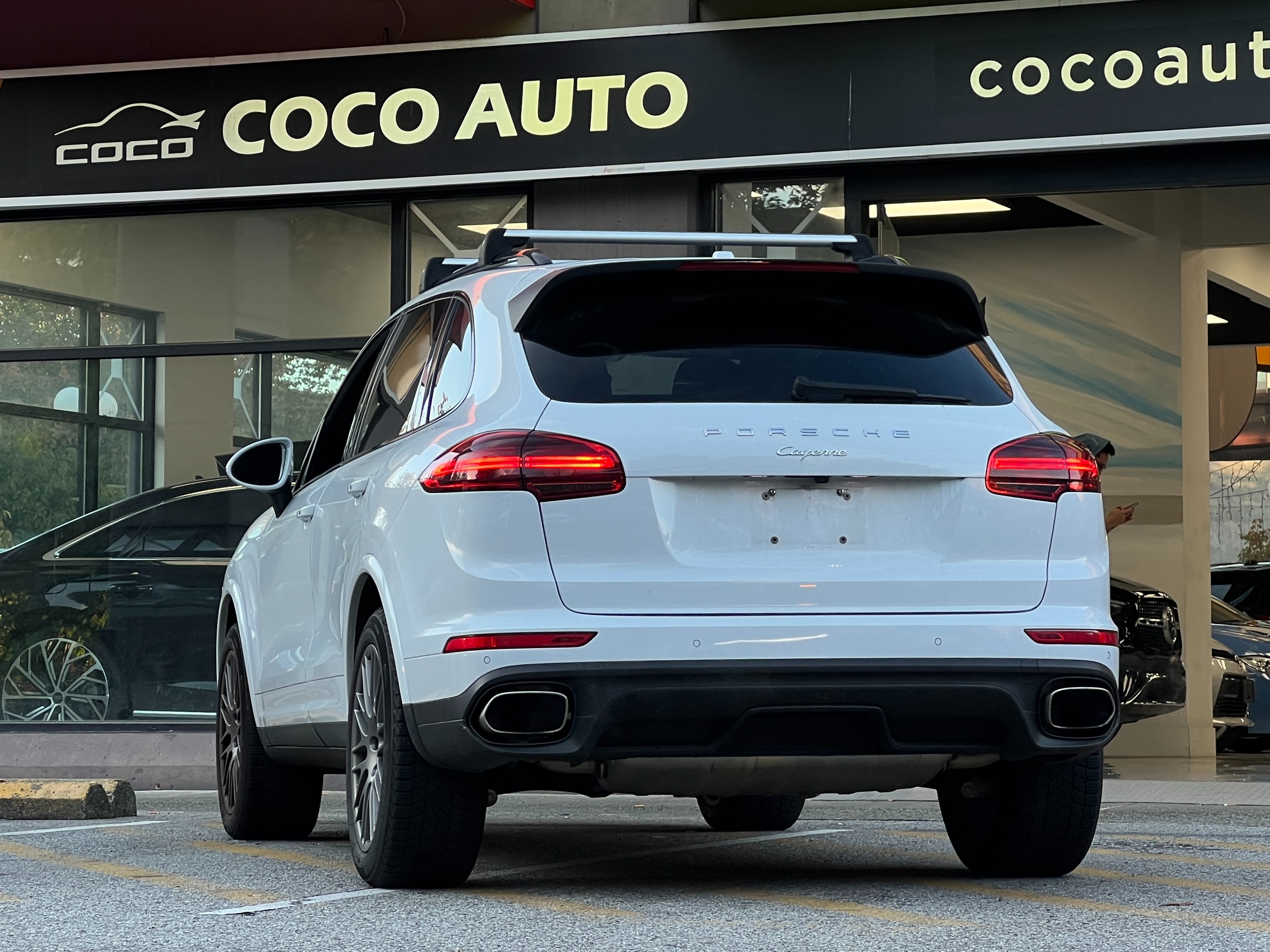 2017 Porsche Cayenne | Platinum Edition  - Image 5