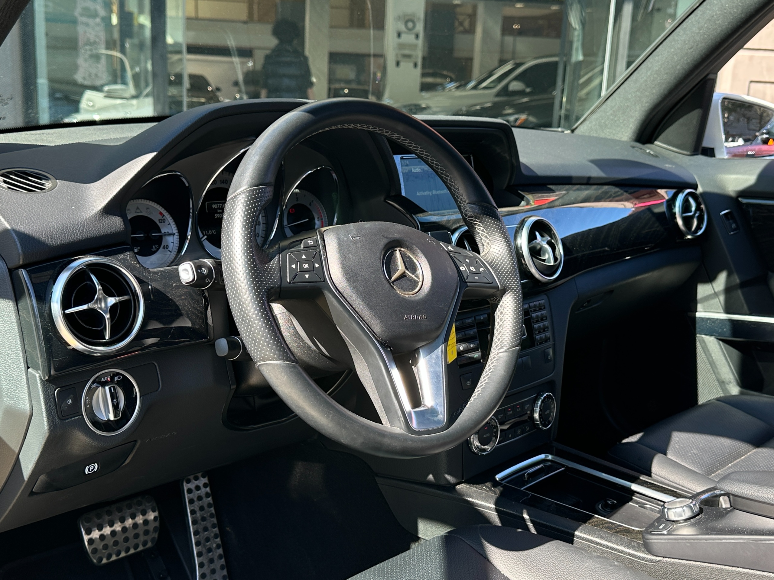 2015 Mercedes-Benz GLK250 - Image 6