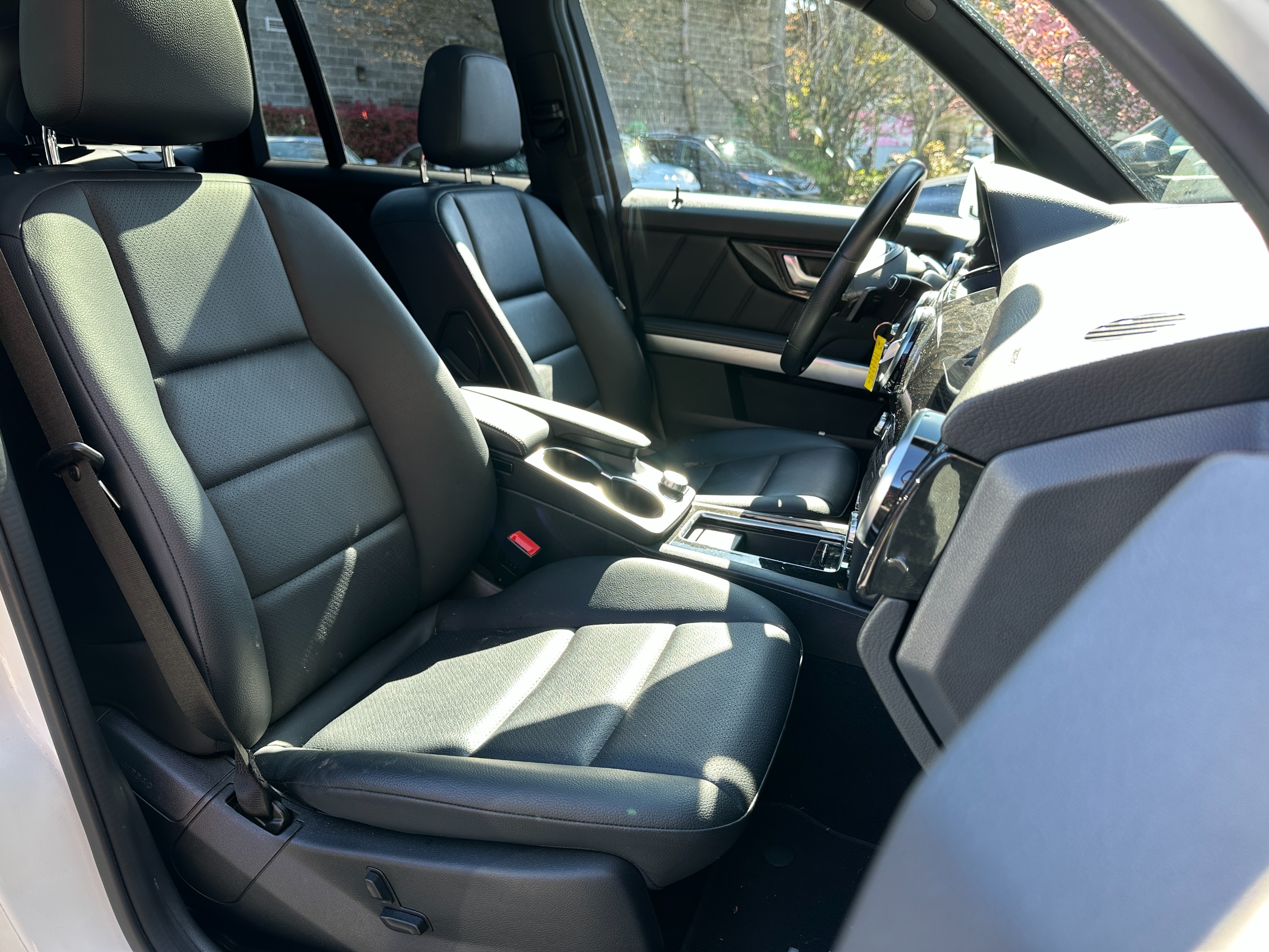 2015 Mercedes-Benz GLK250 - Image 8