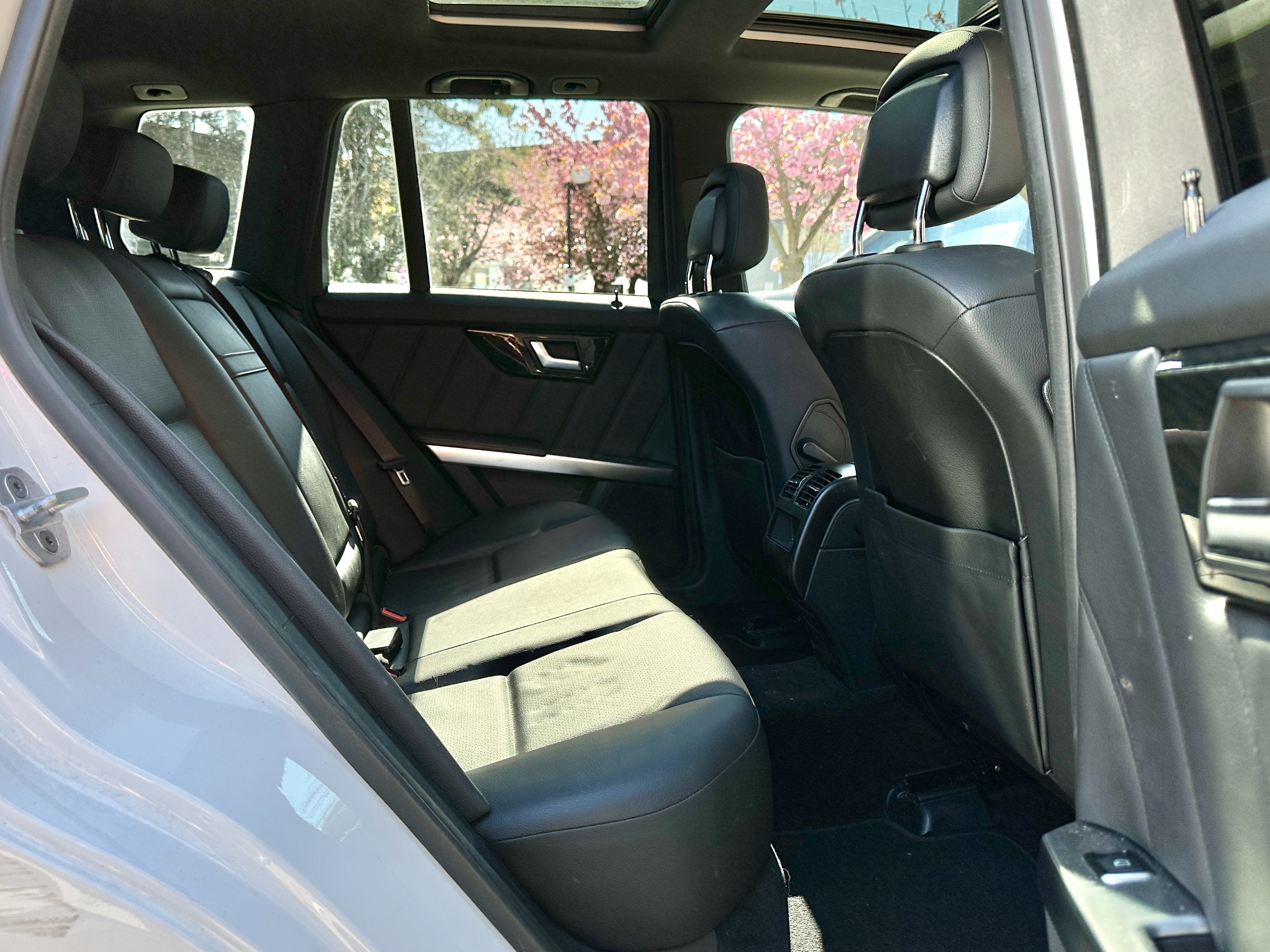 2015 Mercedes-Benz GLK250 - Image 13