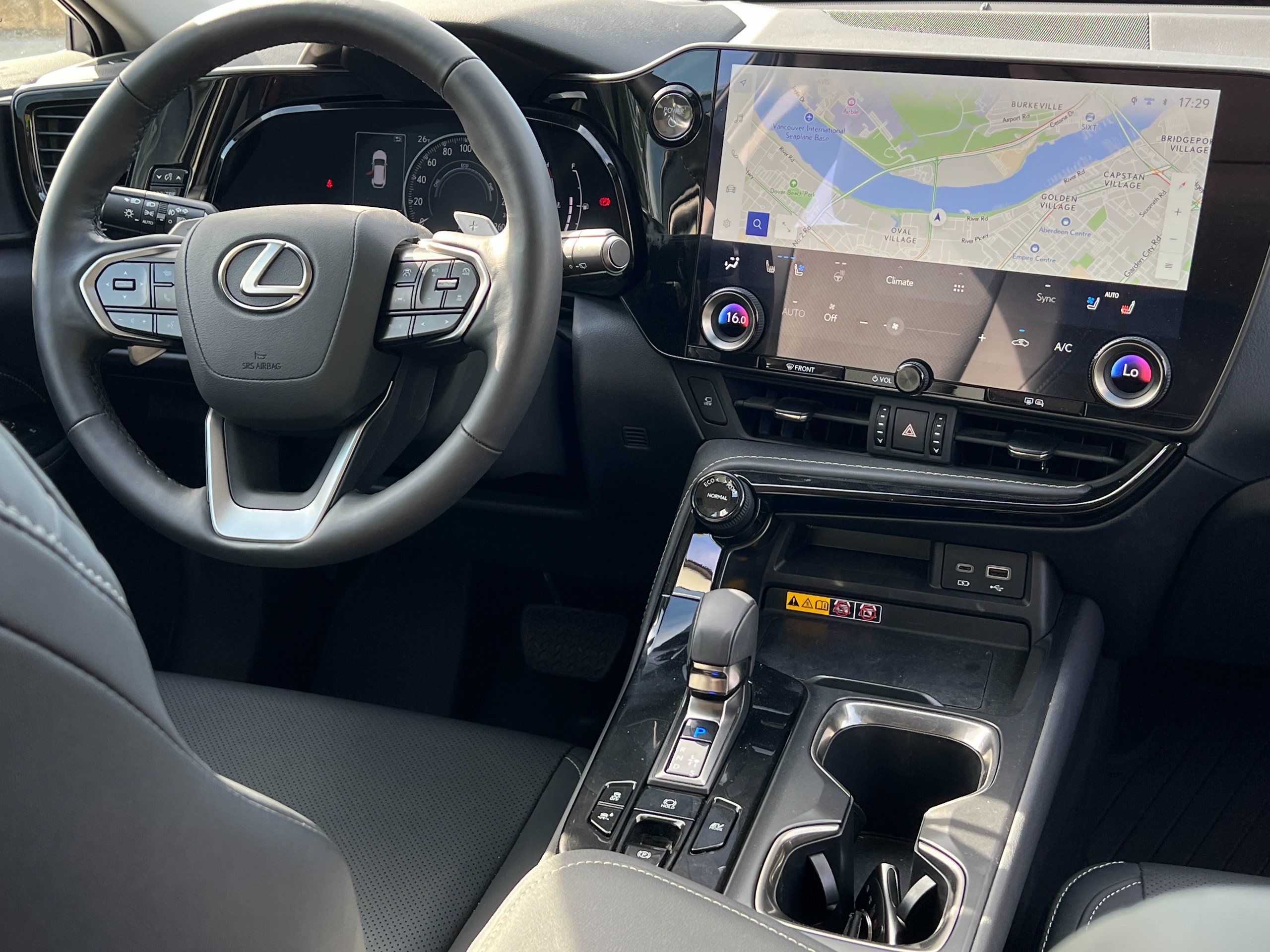 2025 Lexus NX350h|ultra luxury |BC Local - Image 9