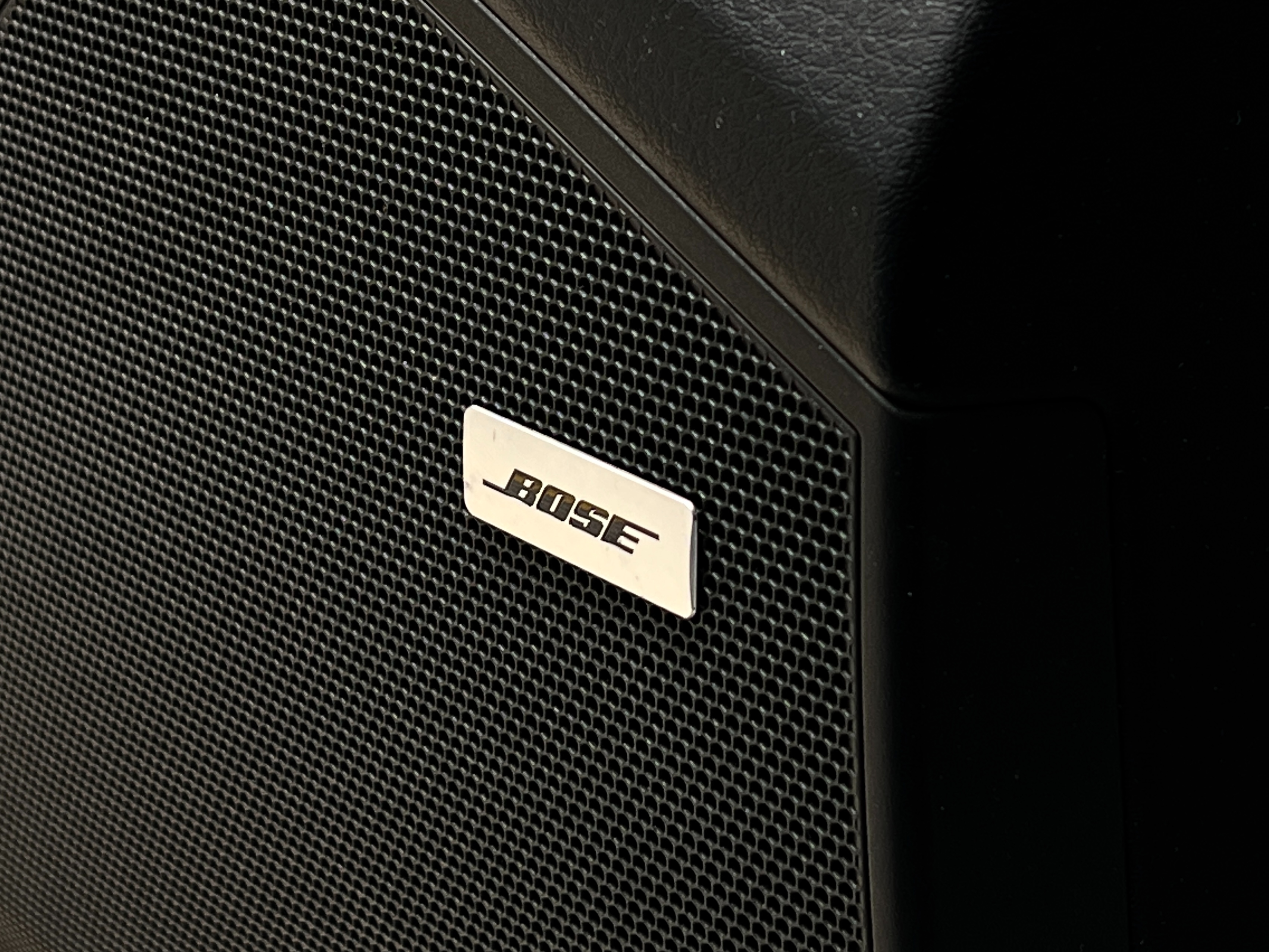 2019 Porsche Cayenne - Image 16