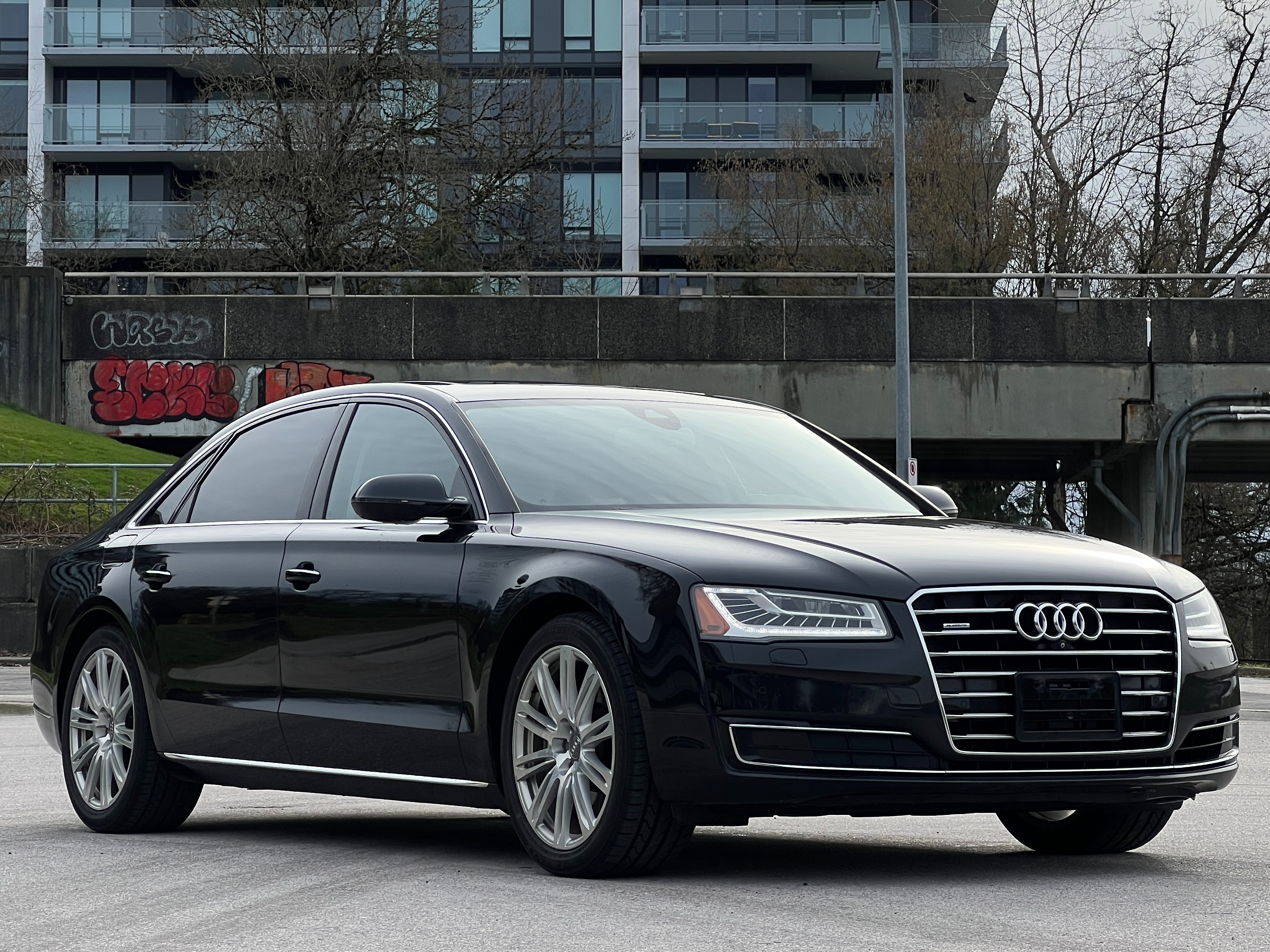 2015 Audi A8L |BC Local - Image 1