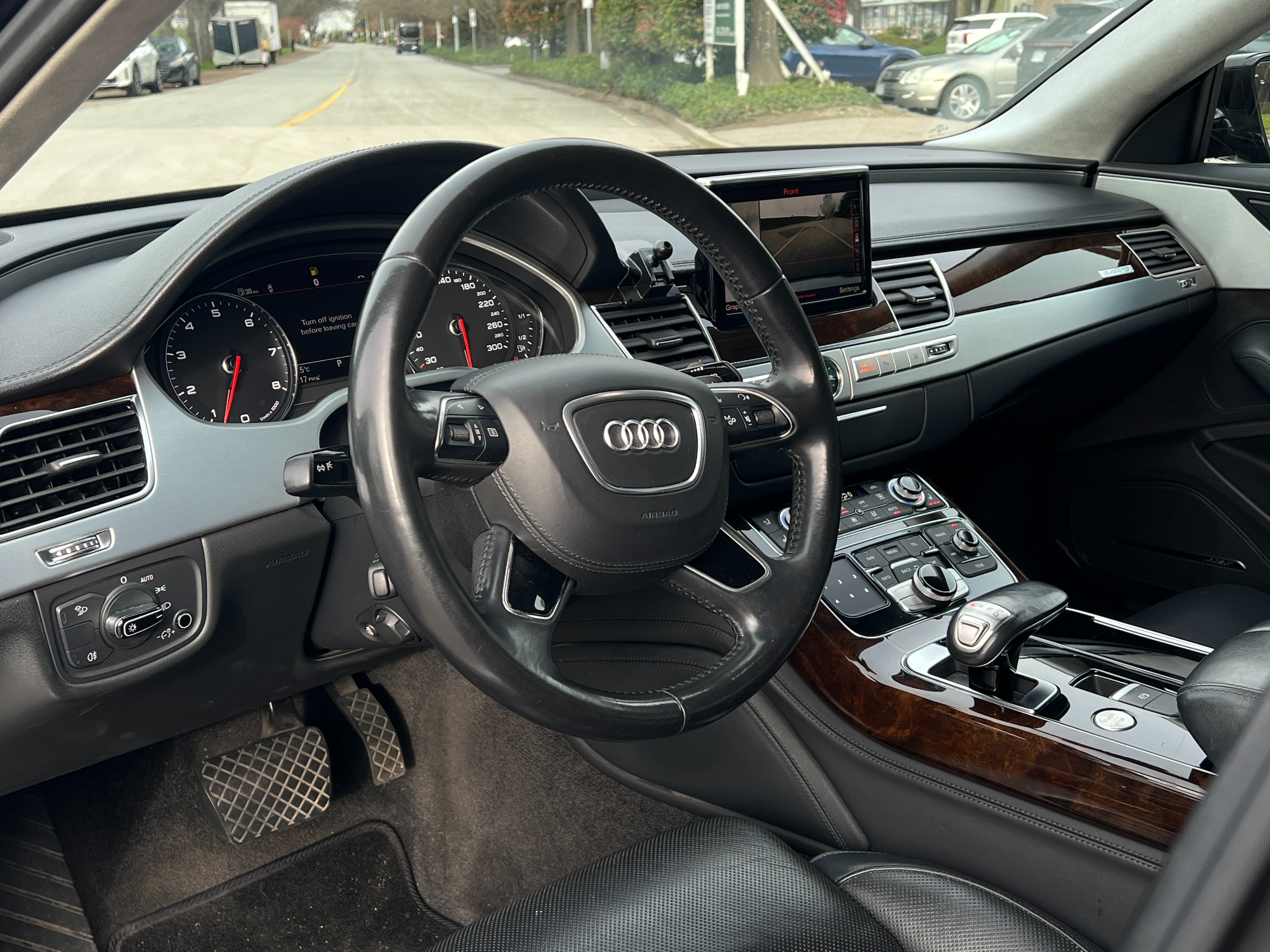 2015 Audi A8L |BC Local - Image 11