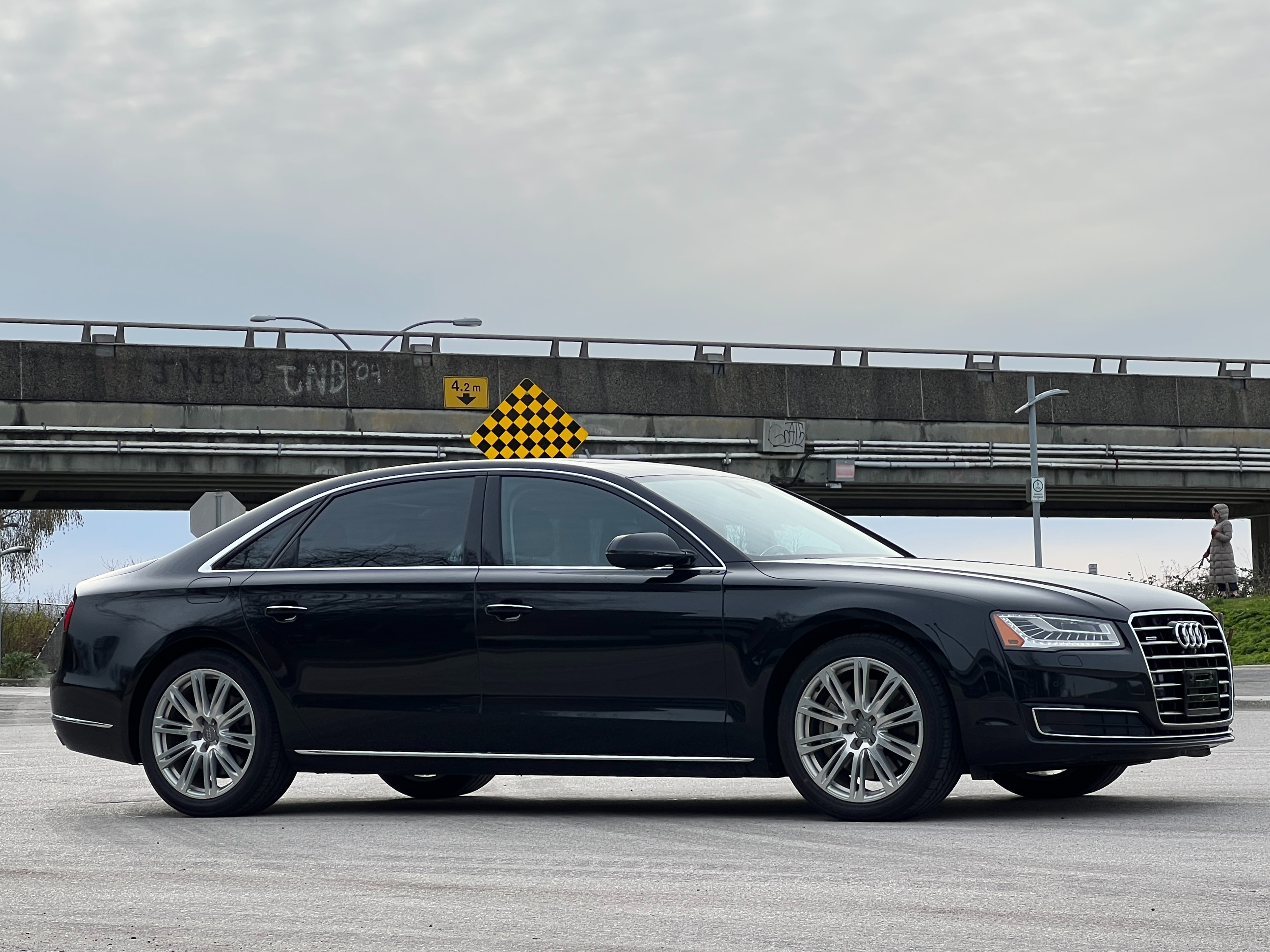 2015 Audi A8L |BC Local - Image 2