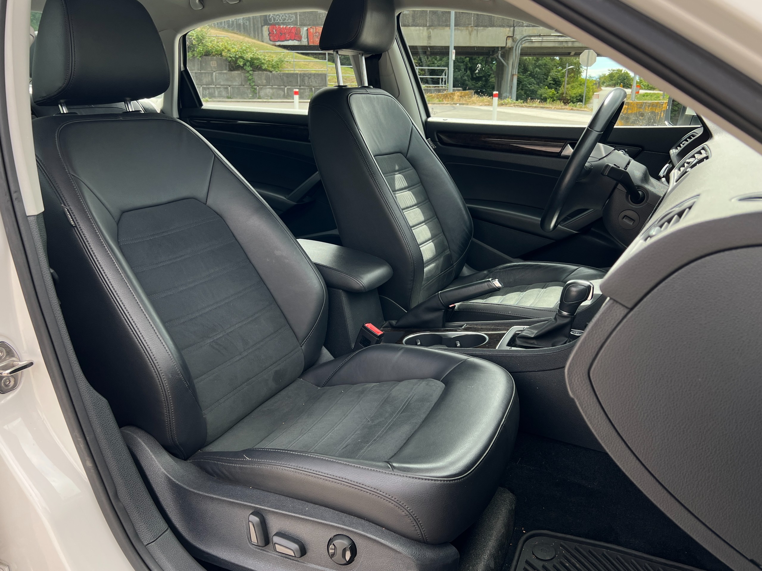 2015 Volkswagen Passat | BC Local - Image 14