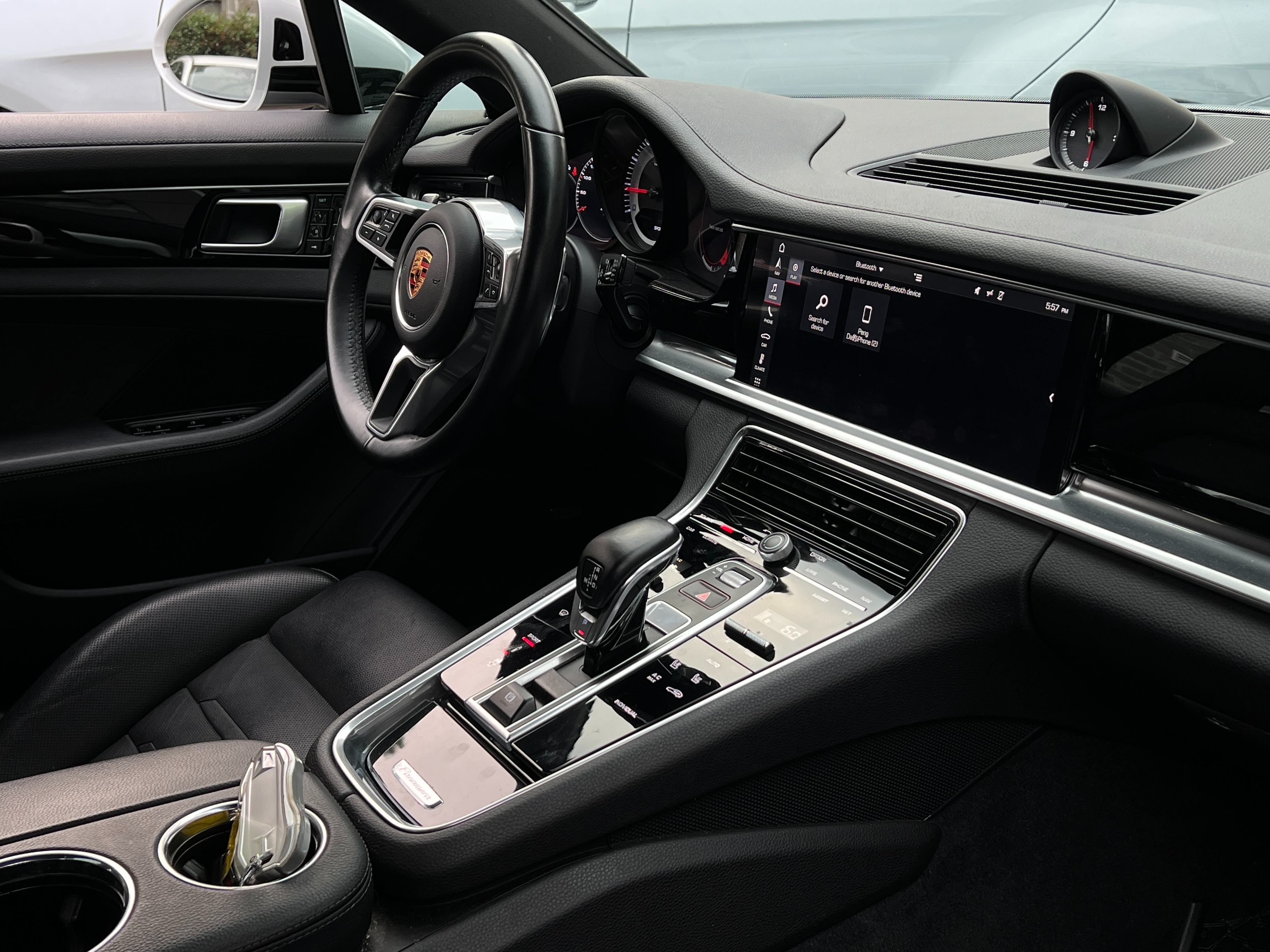 2018 Porsche panamera  - Image 9