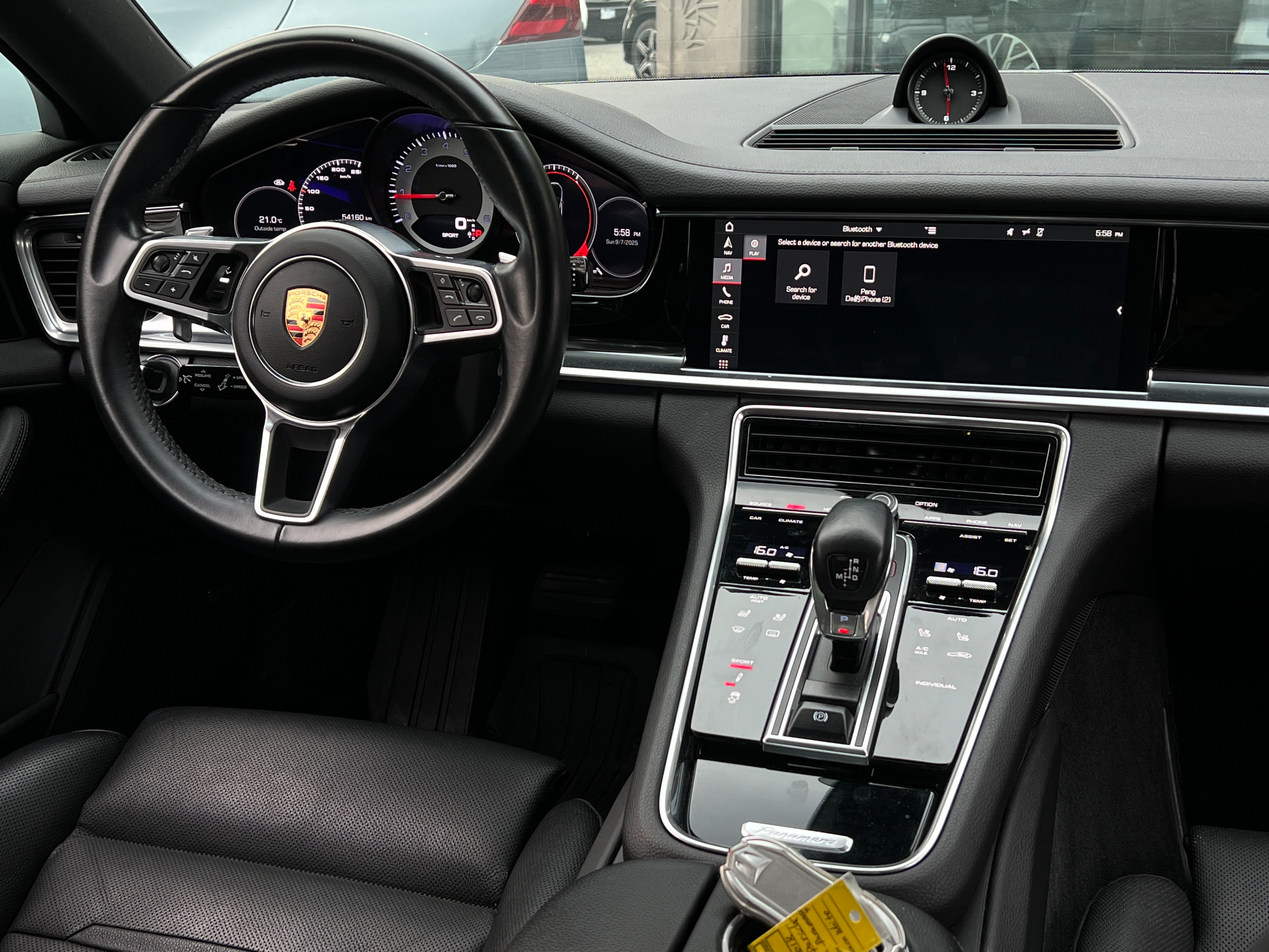2018 Porsche panamera  - Image 13