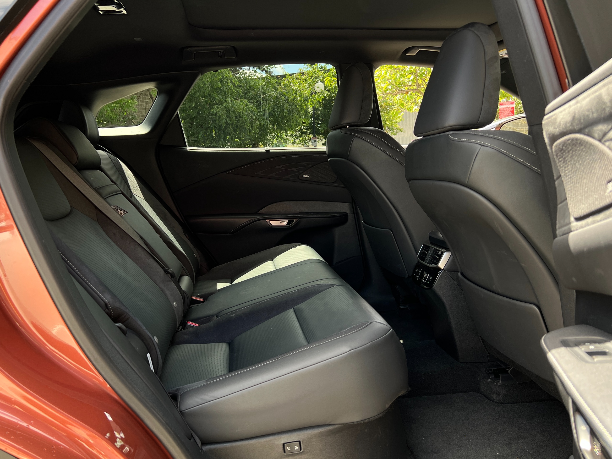 2024 Lexus RX350 AWD EXECUTIVE PKG - Image 19