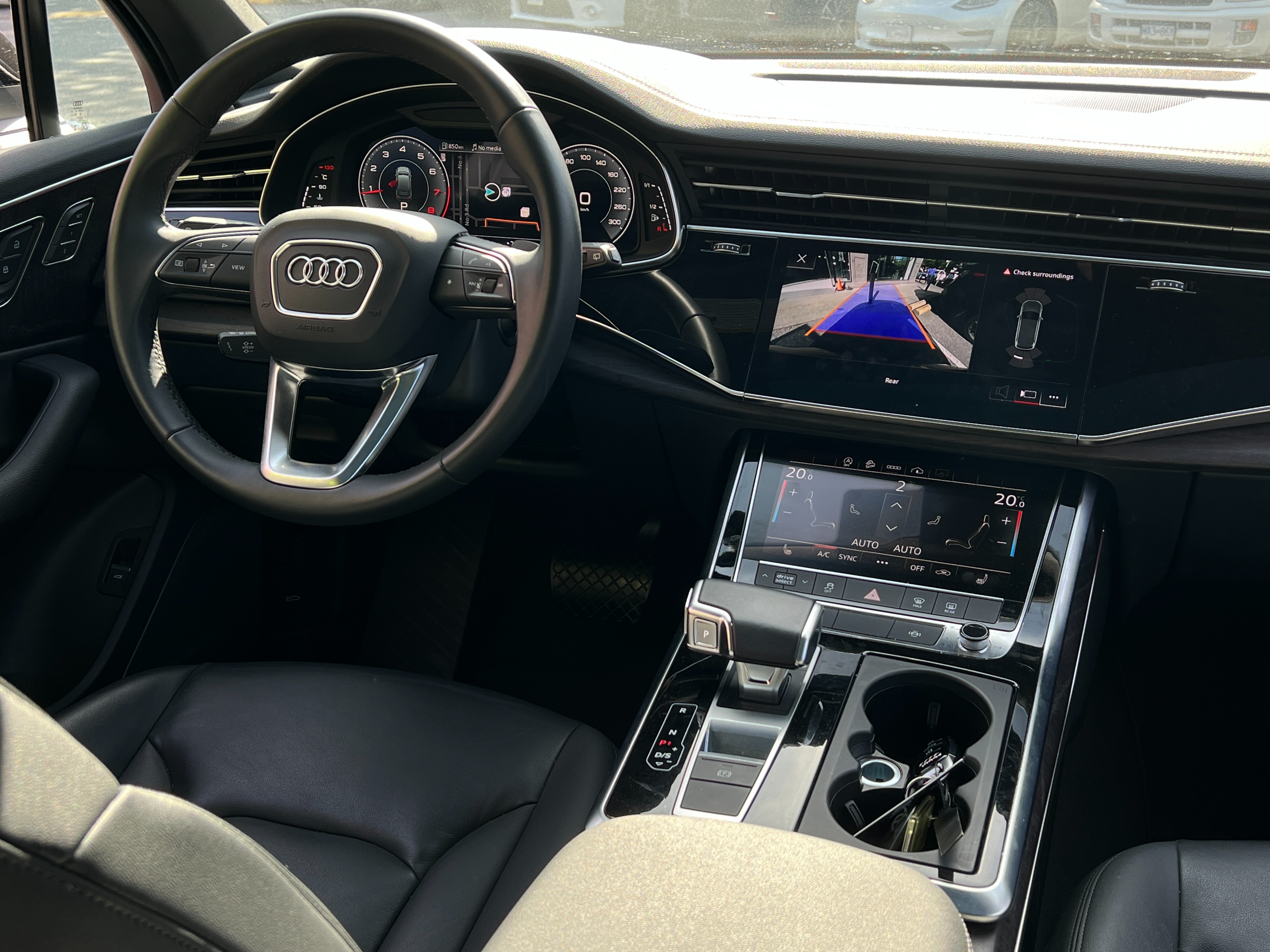 2024 Audi q7 comfort | 7 seaters | no accident | bc local - Image 8