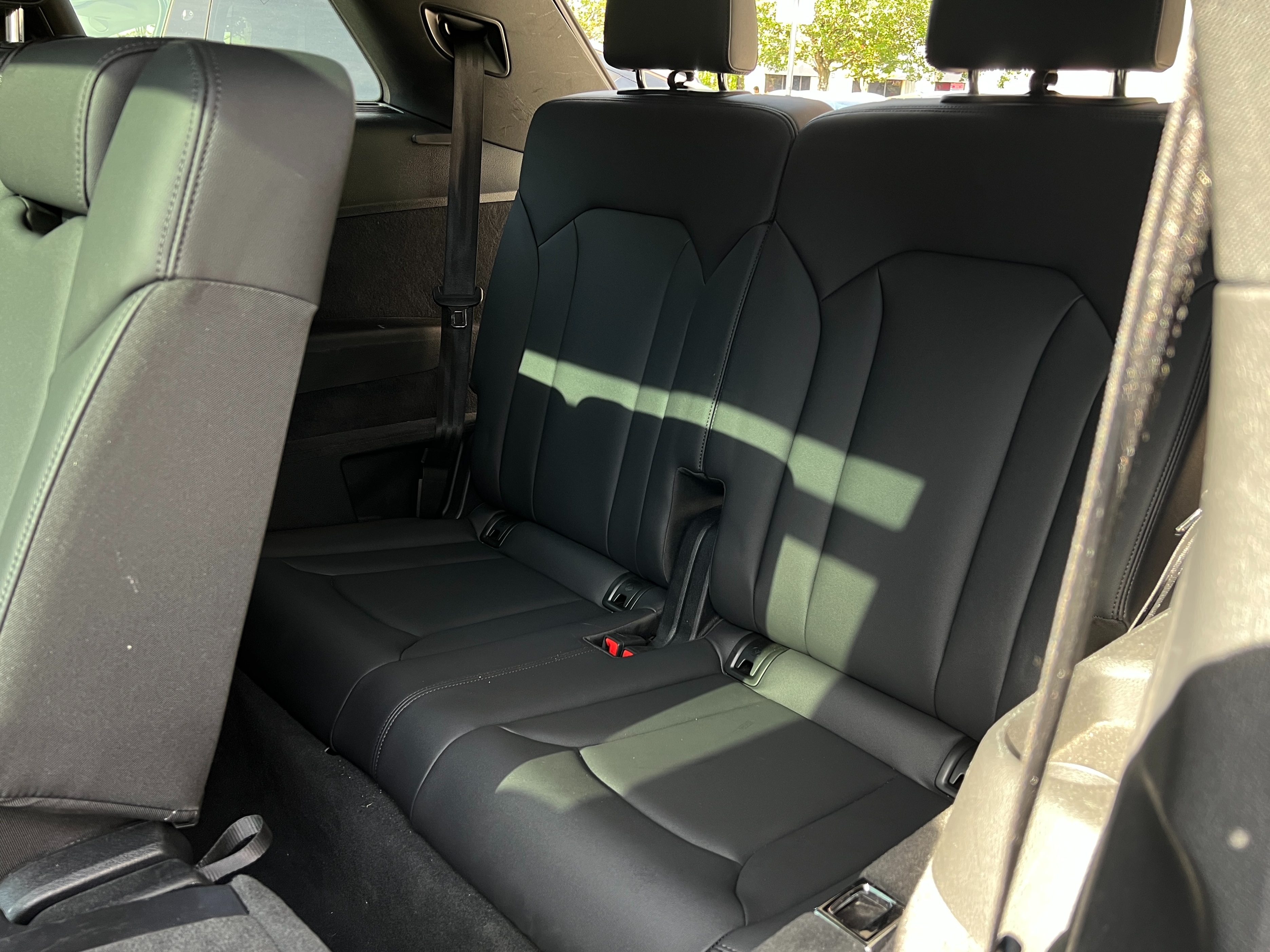 2024 Audi q7 comfort | 7 seaters | no accident | bc local - Image 17