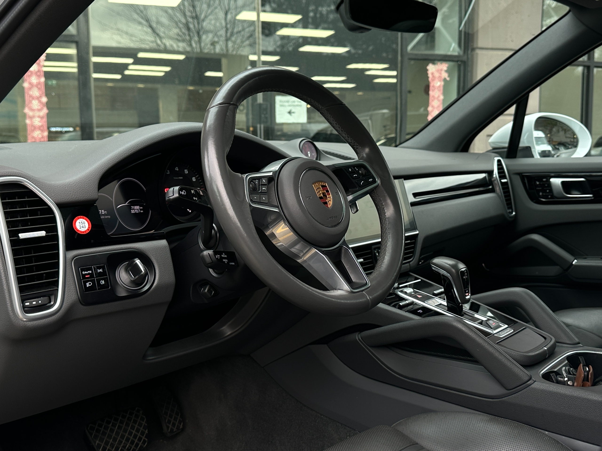 2019 Porsche Cayenne - Image 10