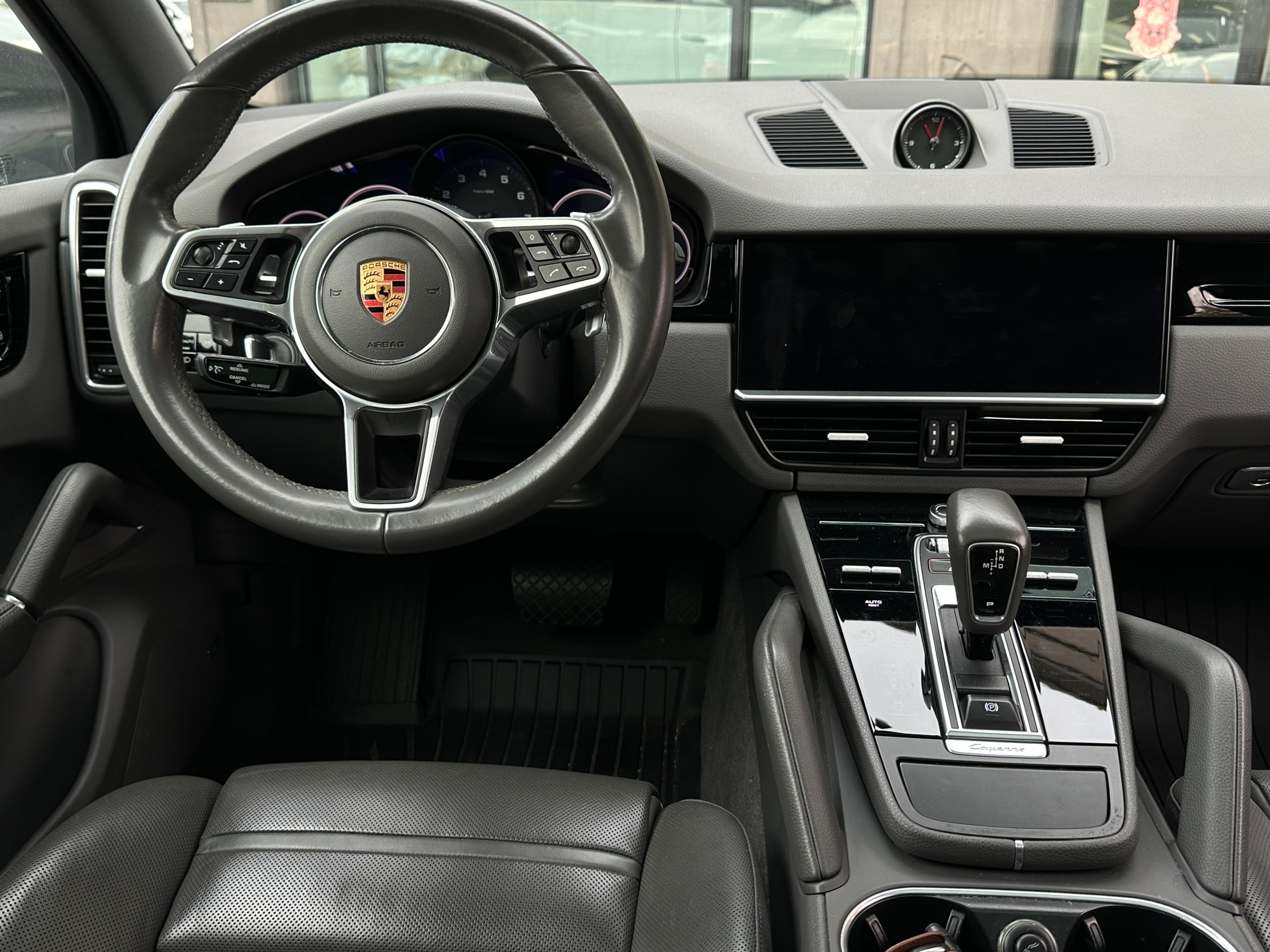2019 Porsche Cayenne - Image 15