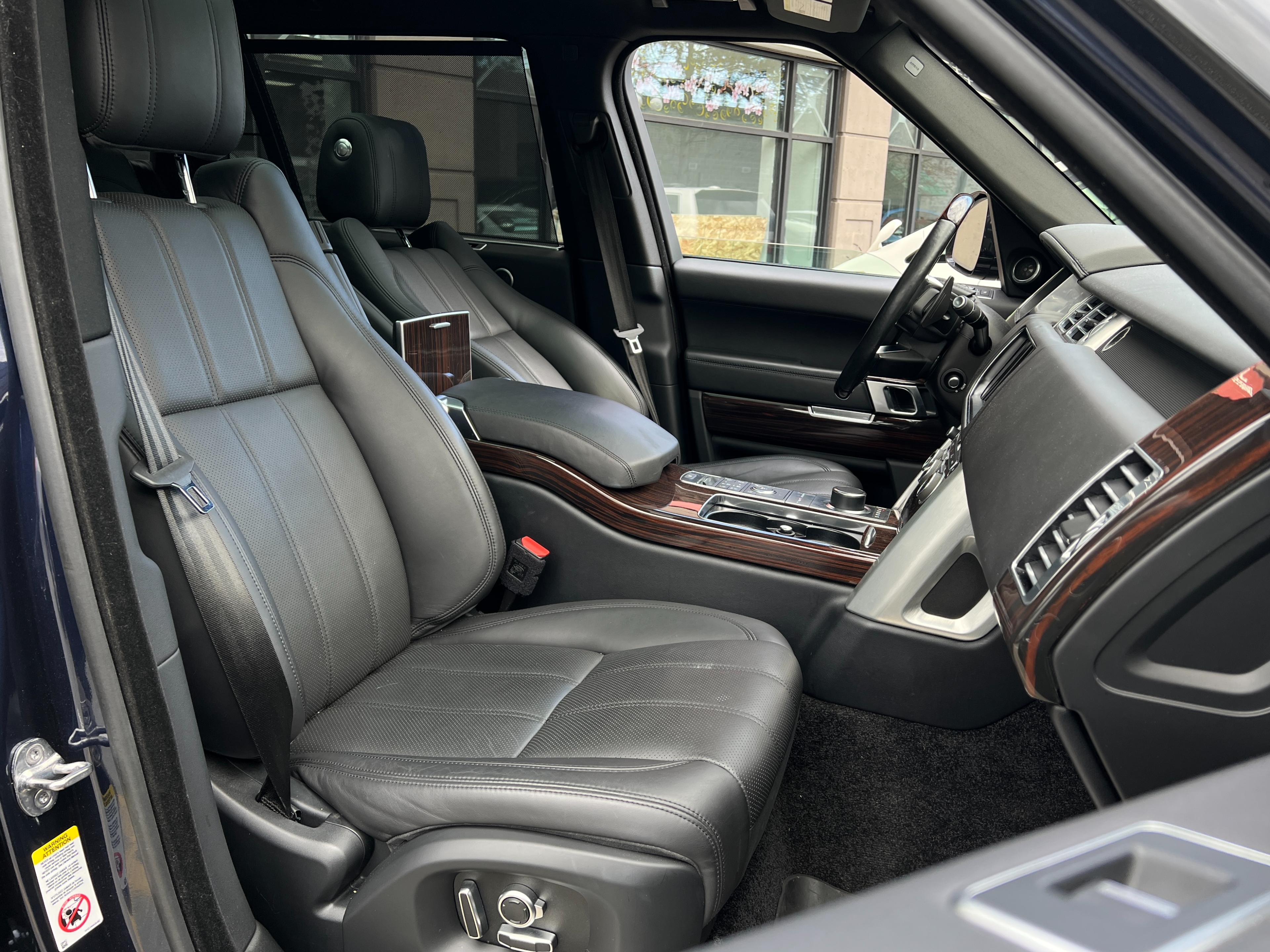 2016 Land Rover range rover supercharged lwb | low km | dealer service - Image 15