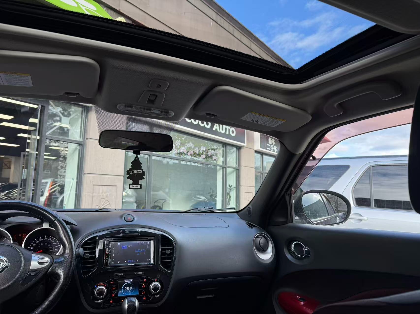 2012 Nissan Juke - Image 13