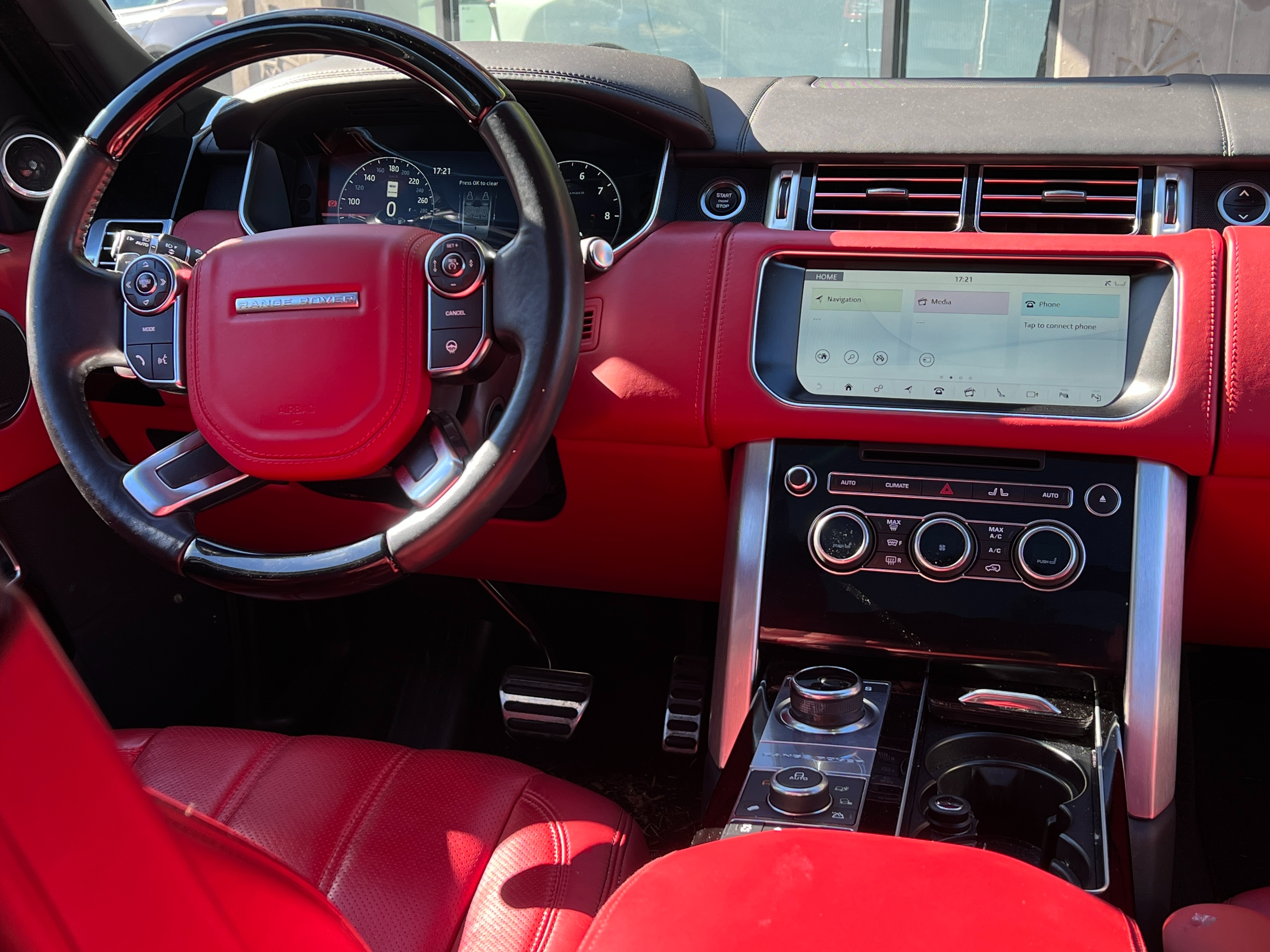 2017 Land Rover Range Rover - Image 9