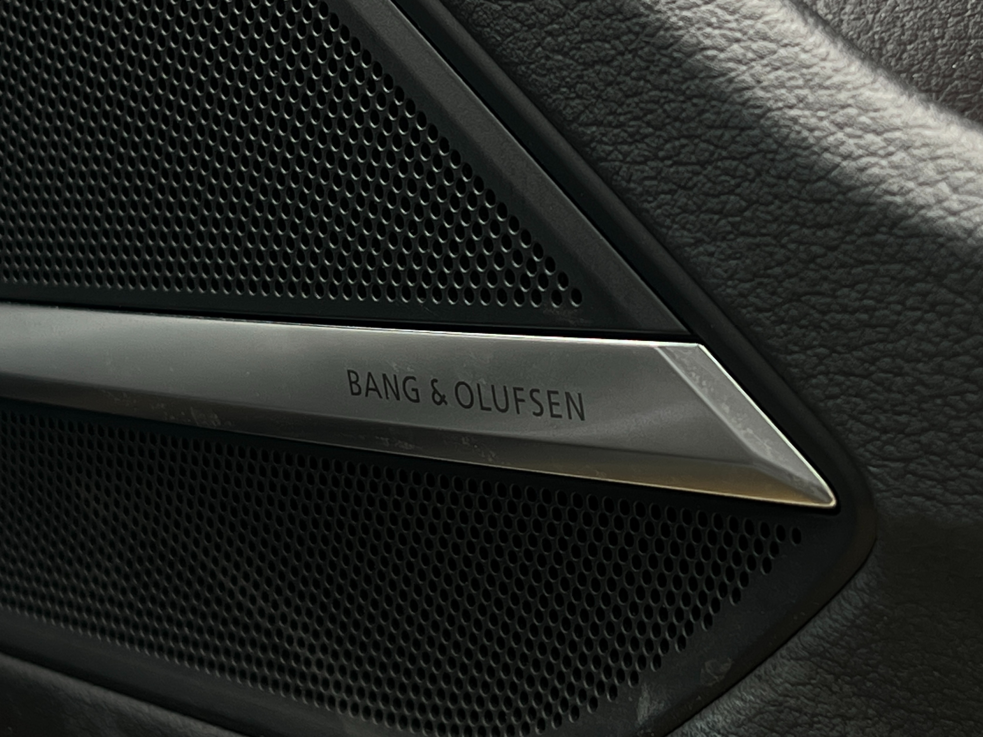 2024 Audi A8L - Image 14