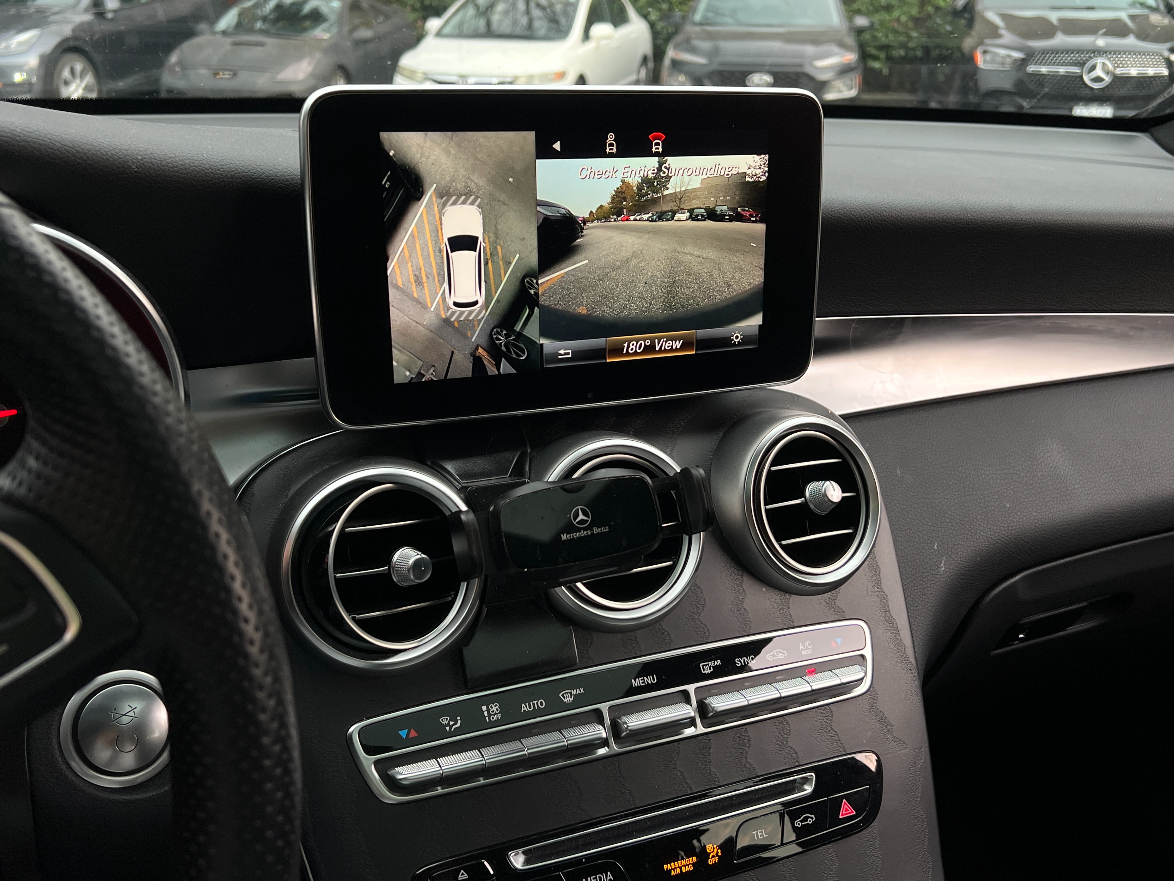 2019 Mercedes-Benz GLC300 - Image 10