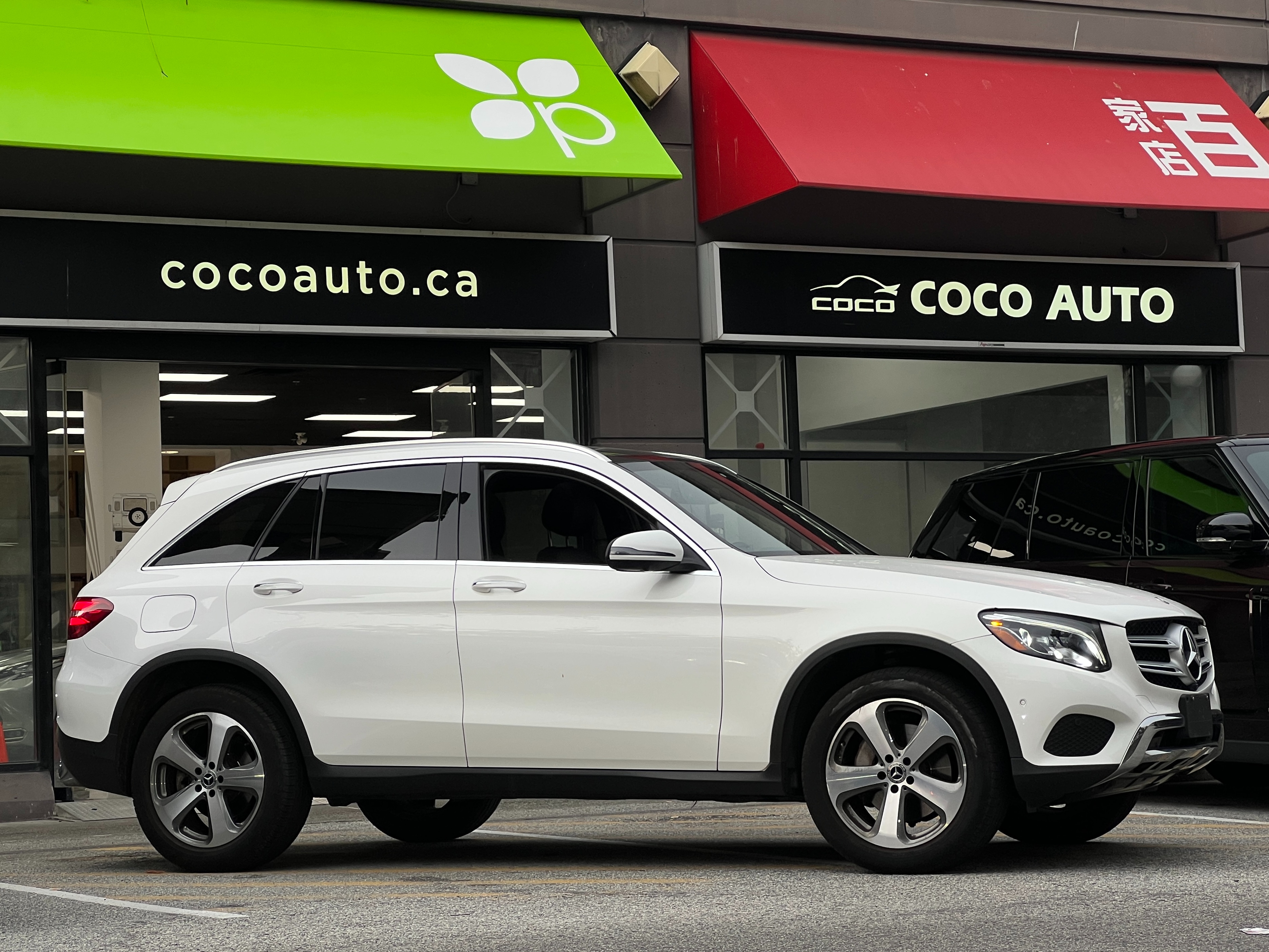 2019 Mercedes-Benz GLC300 - Image 2