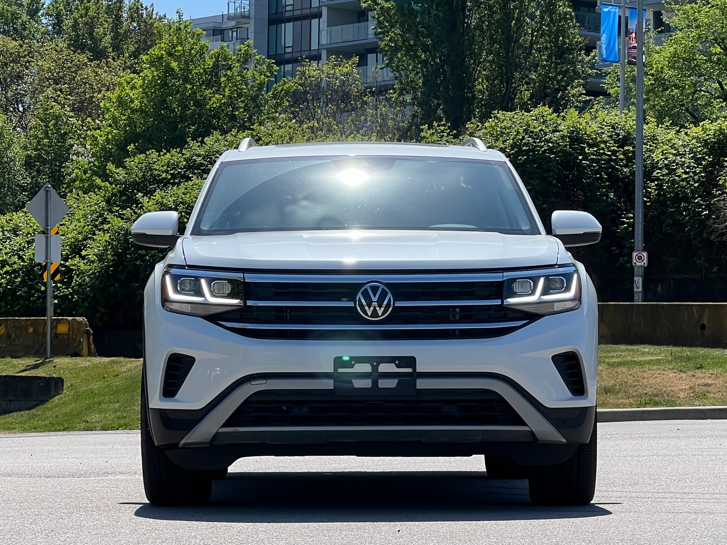 2023 volkswagen atlas sel v6 | one owner | 6 seater - Image 3