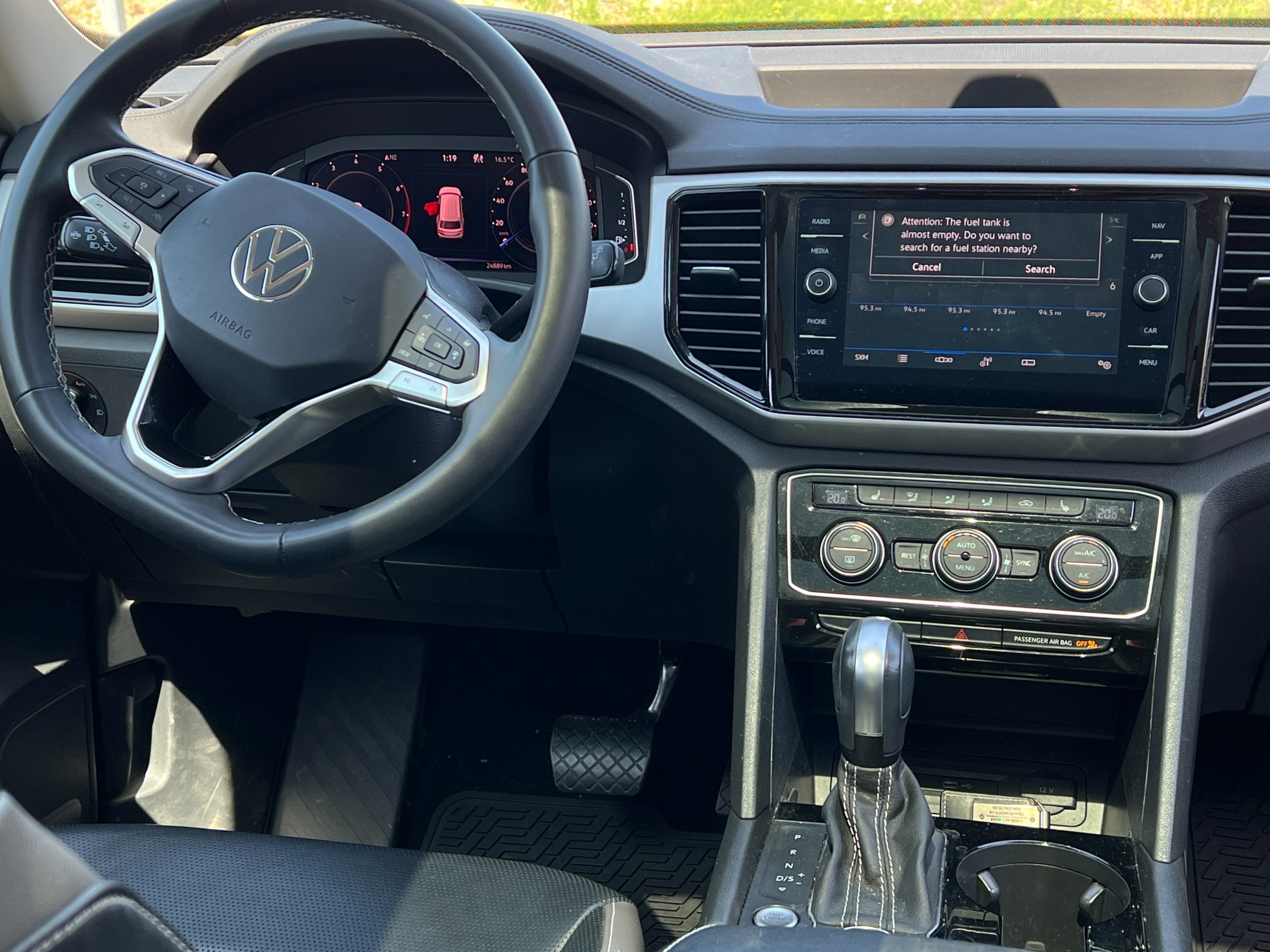 2023 volkswagen atlas sel v6 | one owner | 6 seater - Image 9