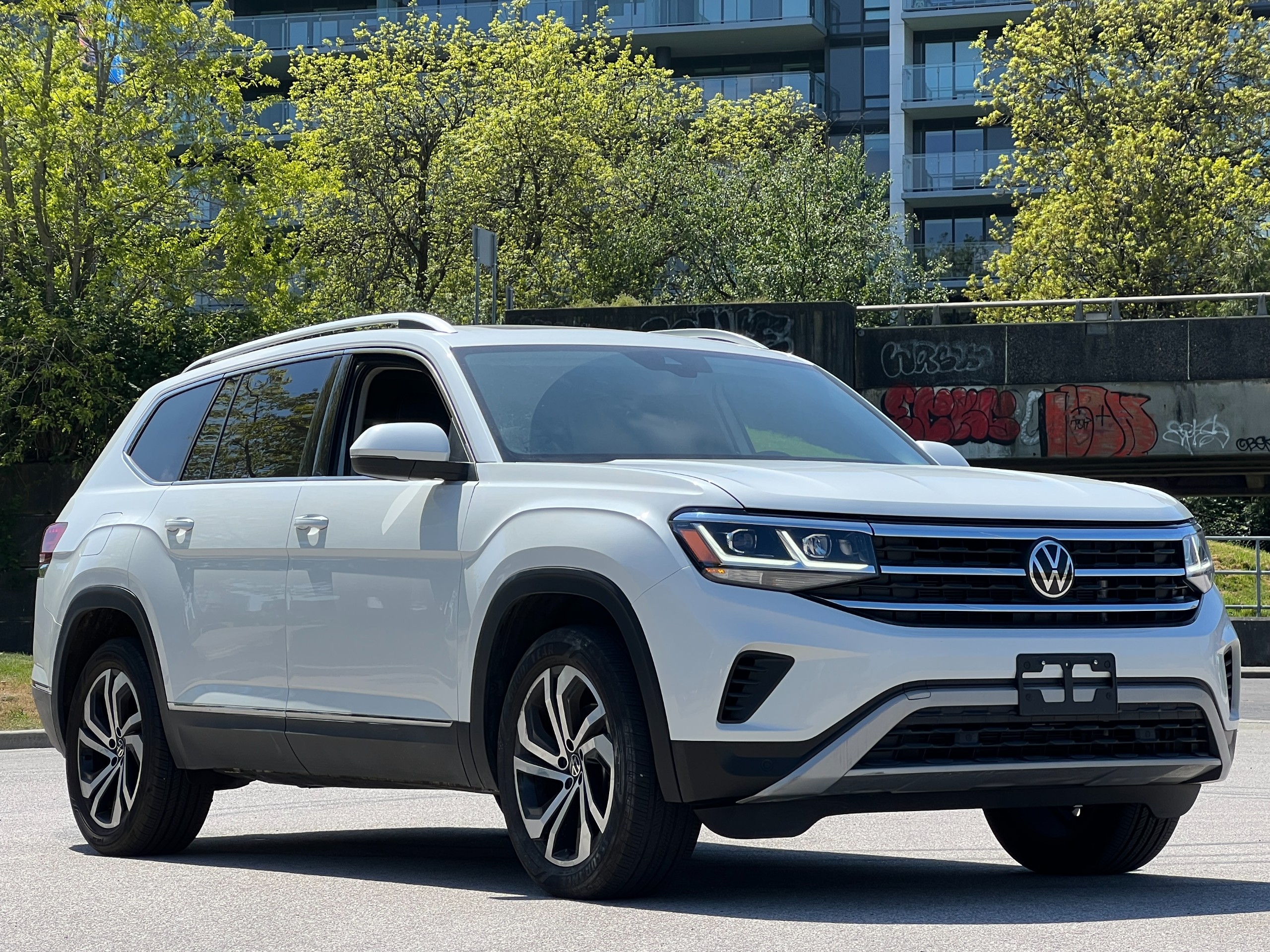 2023 volkswagen atlas sel v6 | one owner | 6 seater - Image 1