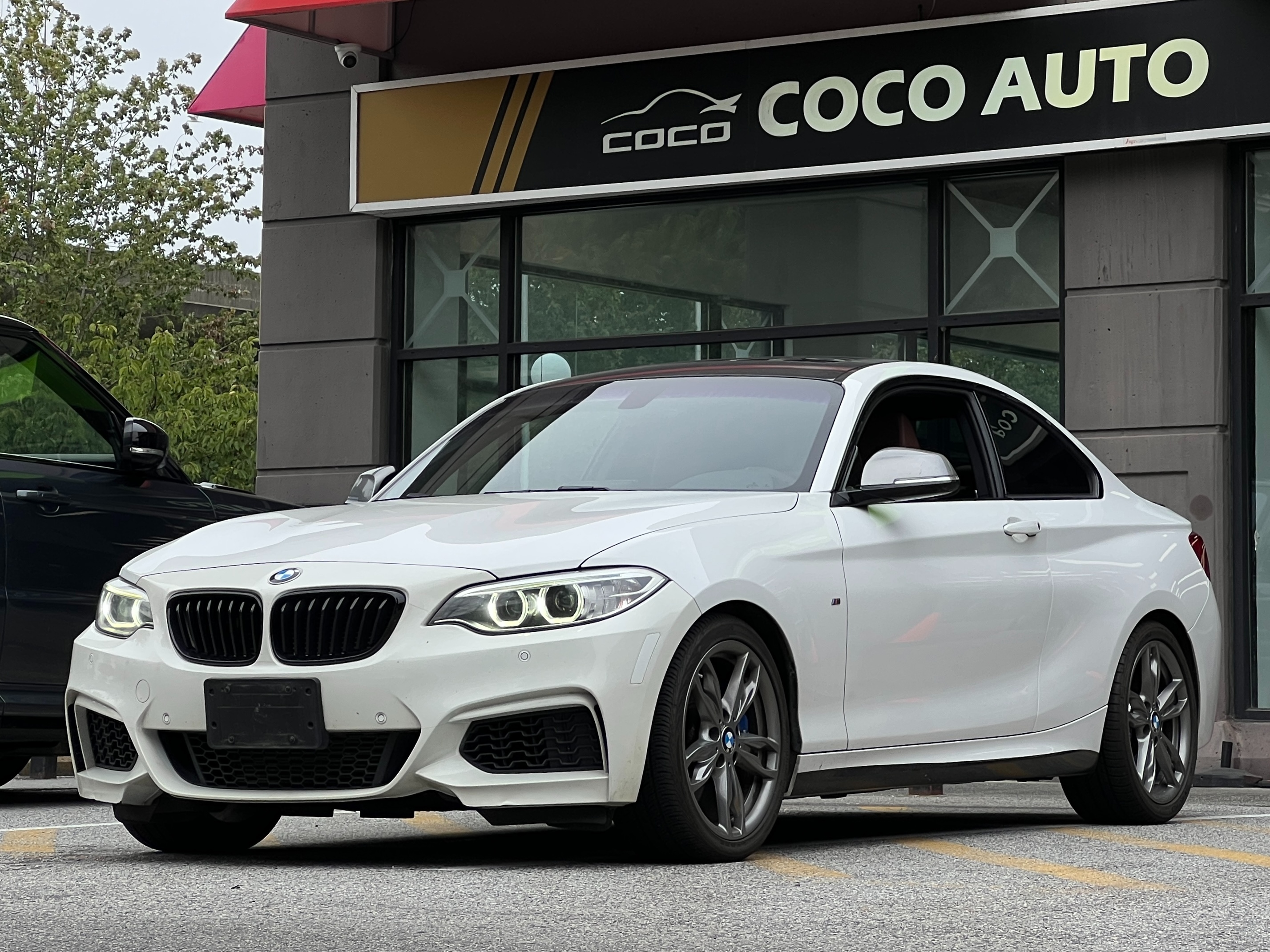 2014 BMW M235i rwd | no accident - Image 4